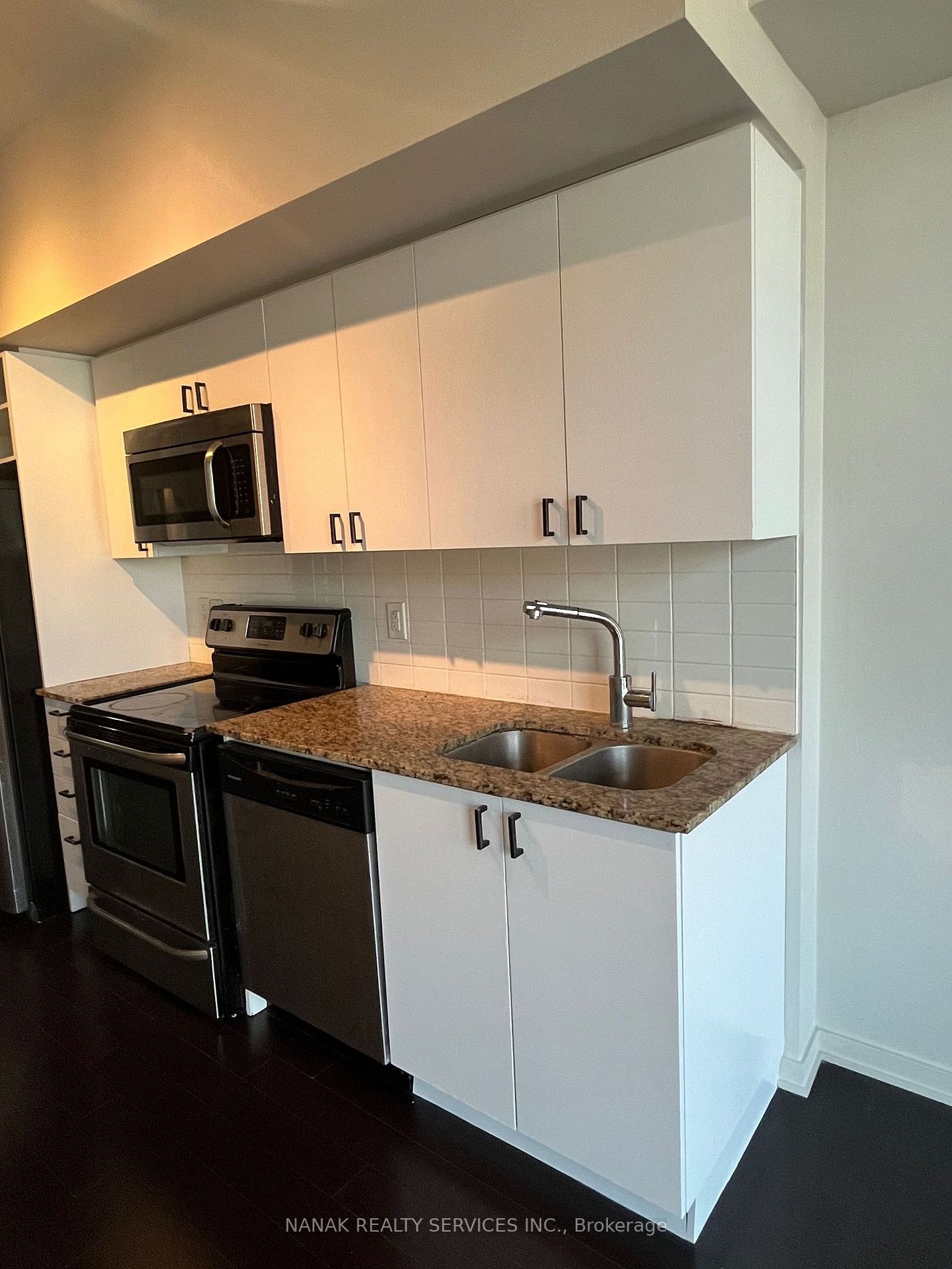 105 The Queensway Ave, #2613