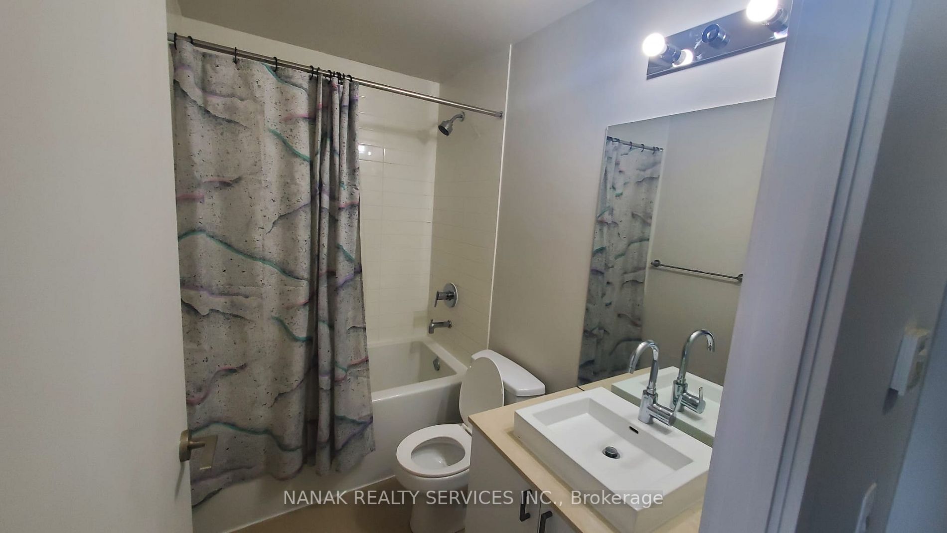 105 The Queensway Ave, #2613