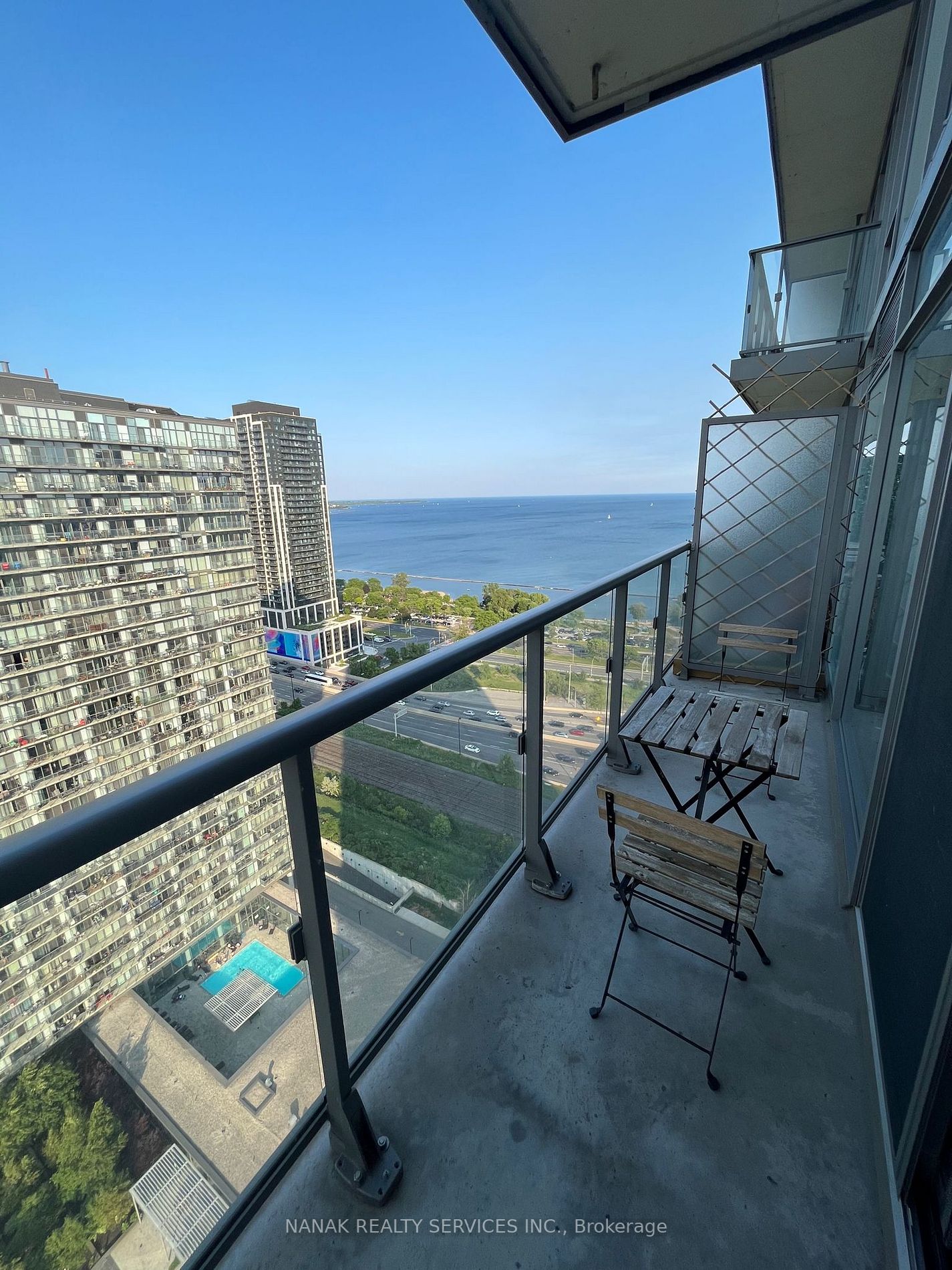 105 The Queensway Ave, #2613