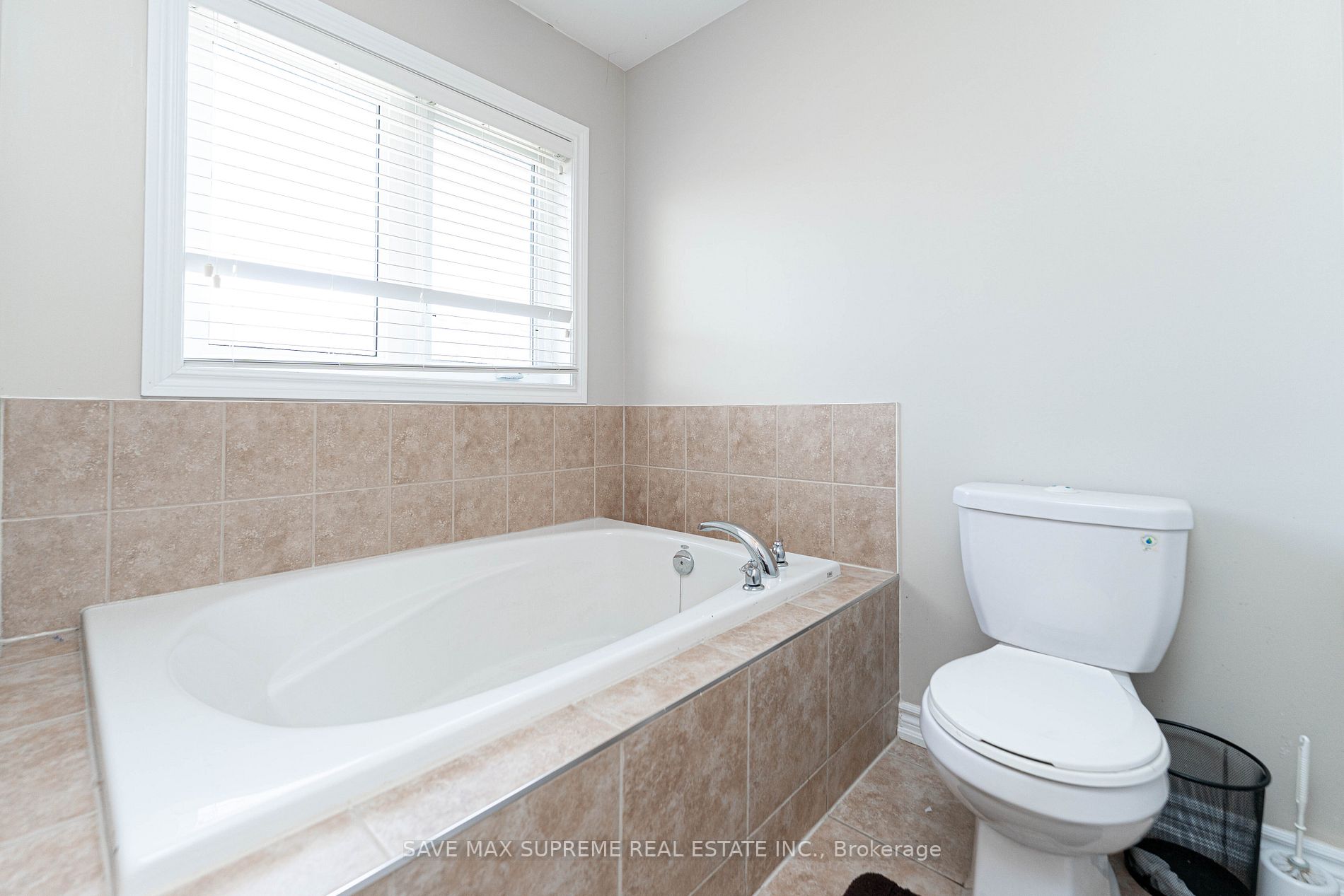 257 Robert Parkinson Dr