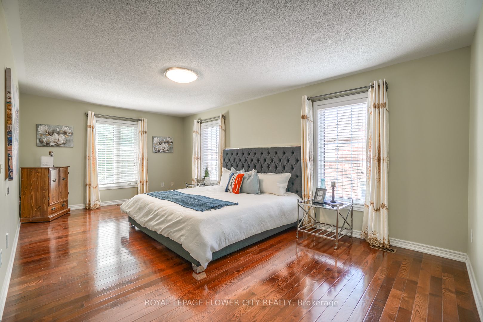 29 Long Meadow Rd