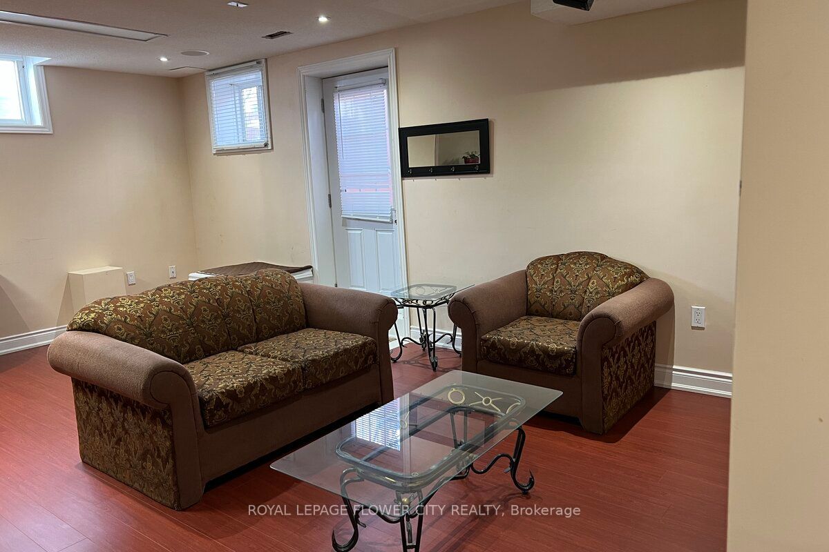 29 Long Meadow Rd