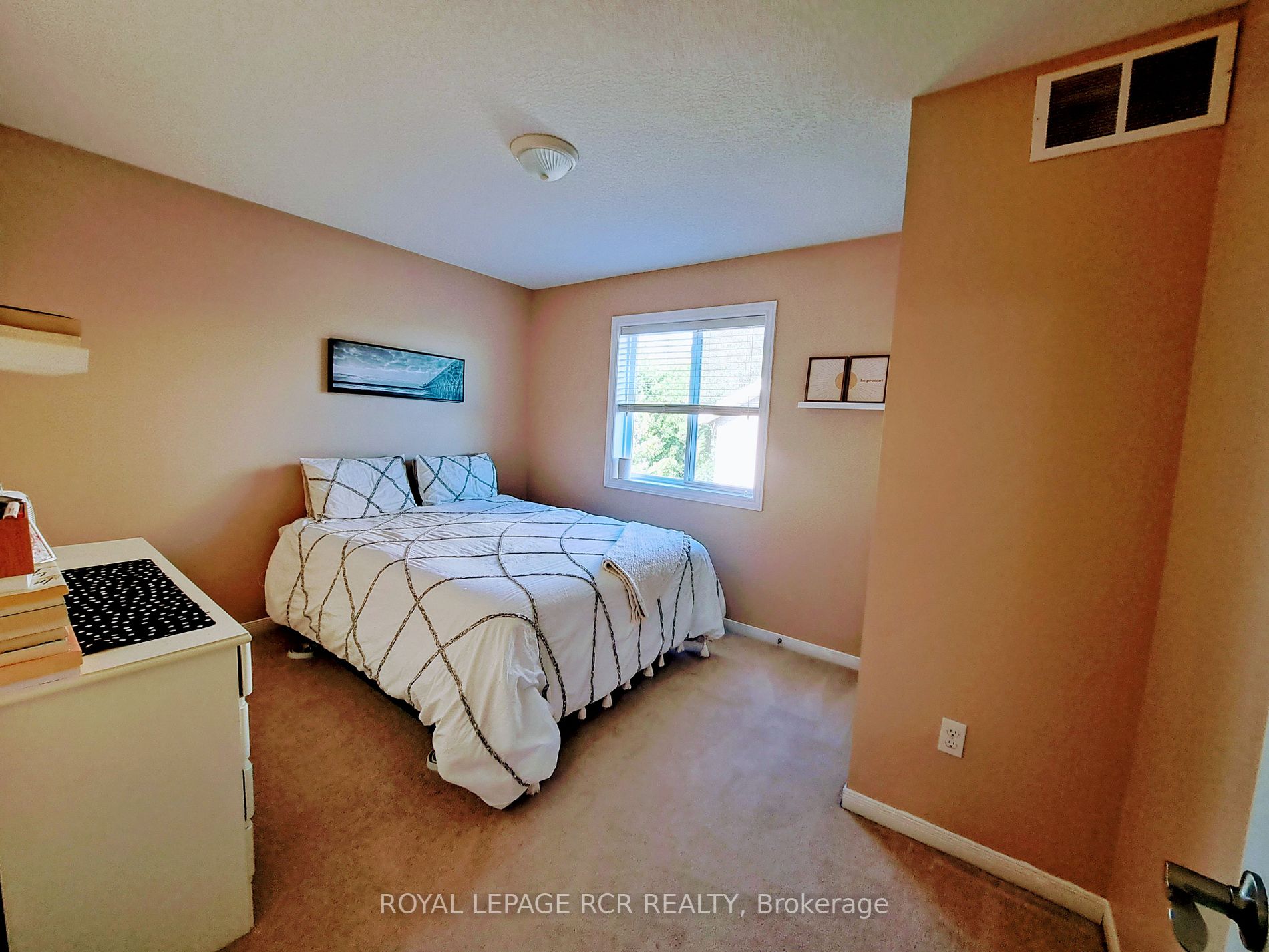 183 Elaine Dr