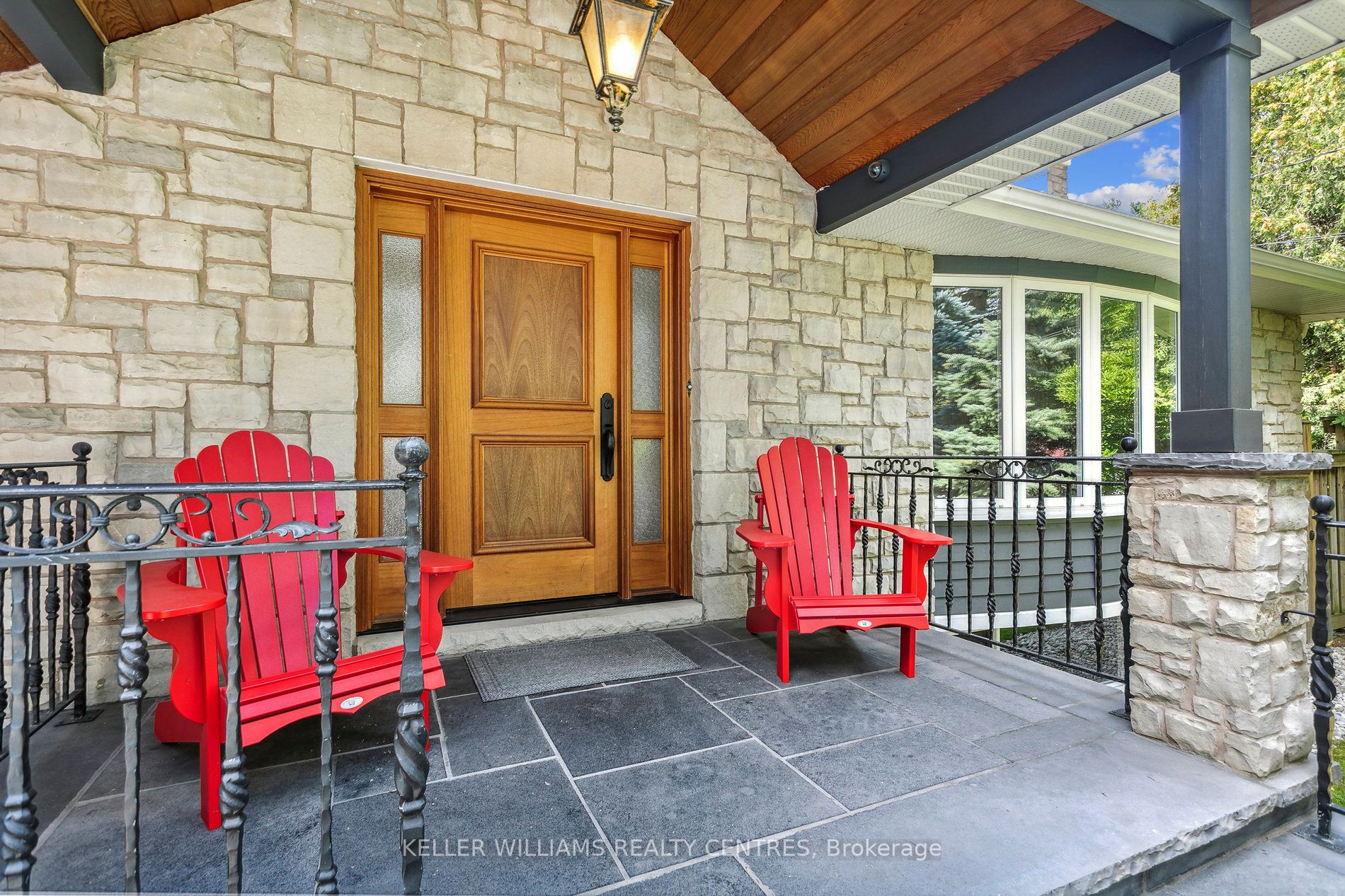 1388 Shadowa Rd