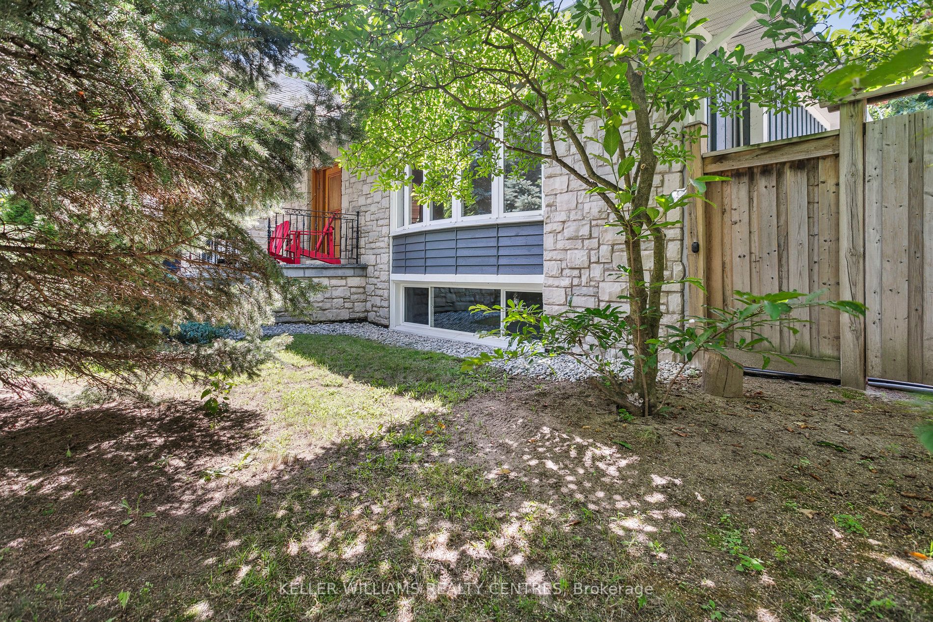 1388 Shadowa Rd