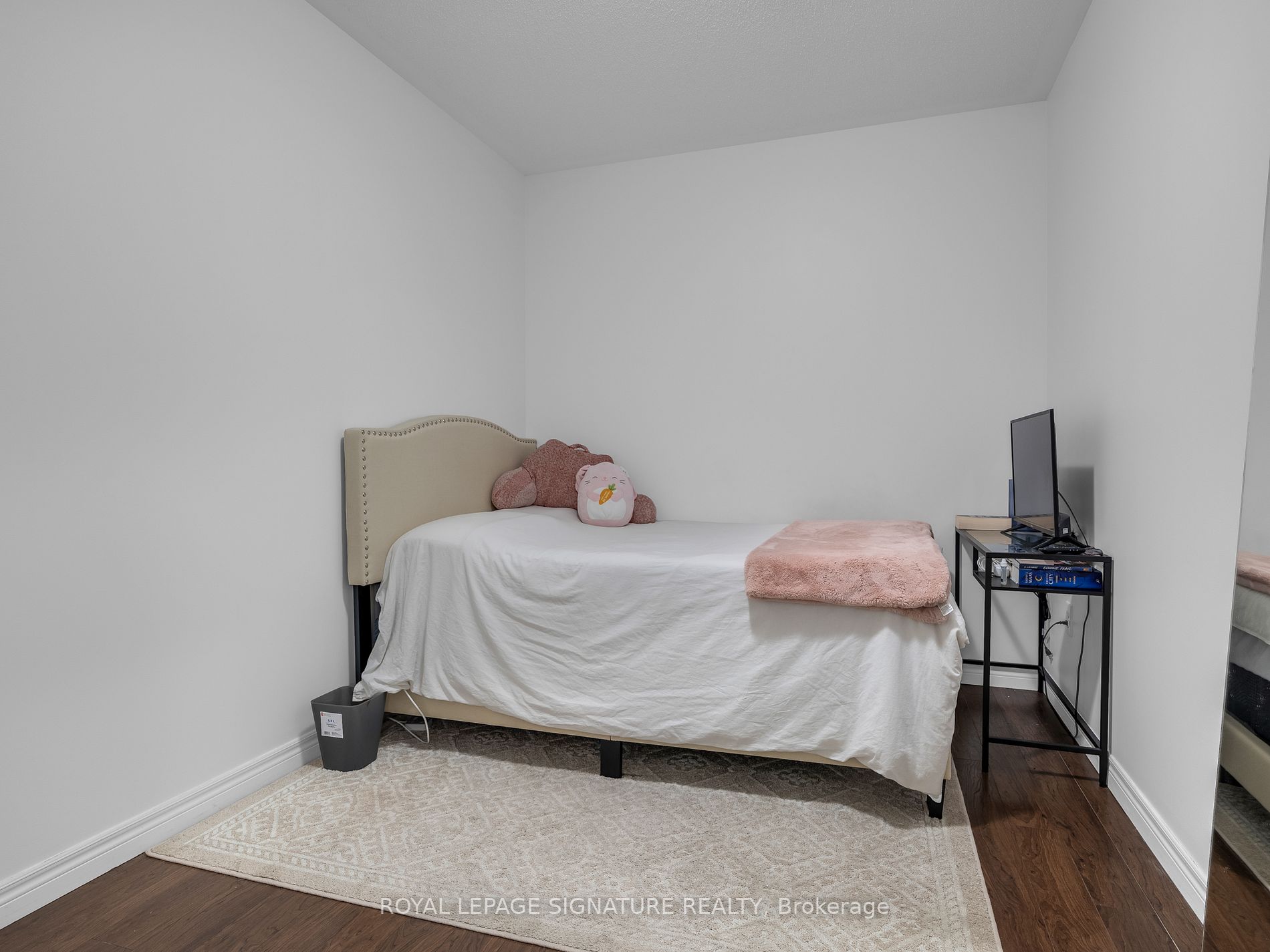 383 Main St E, #114