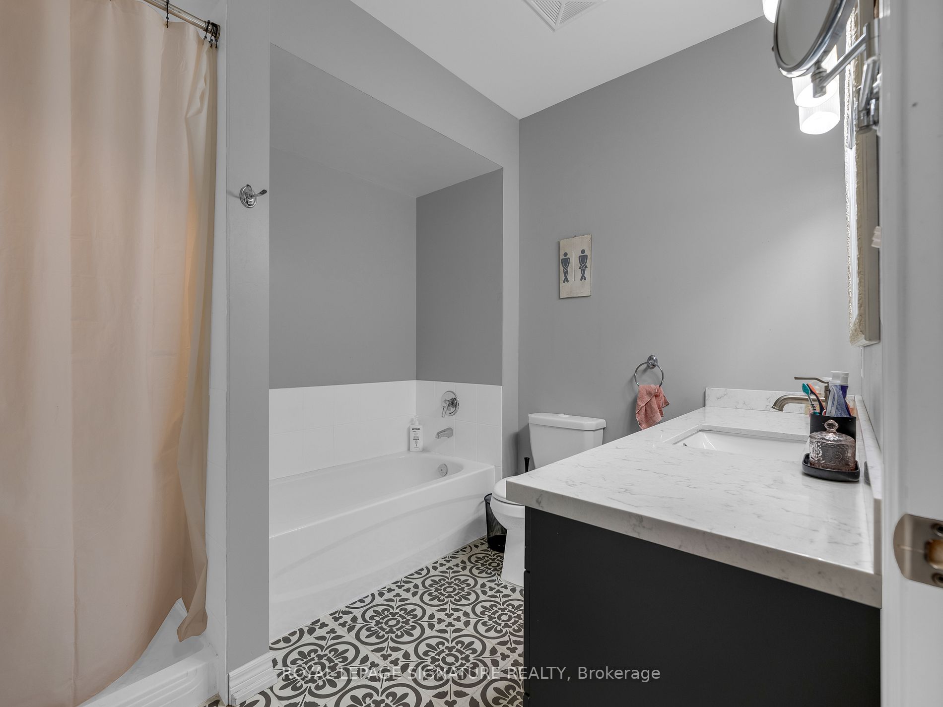 383 Main St E, #114