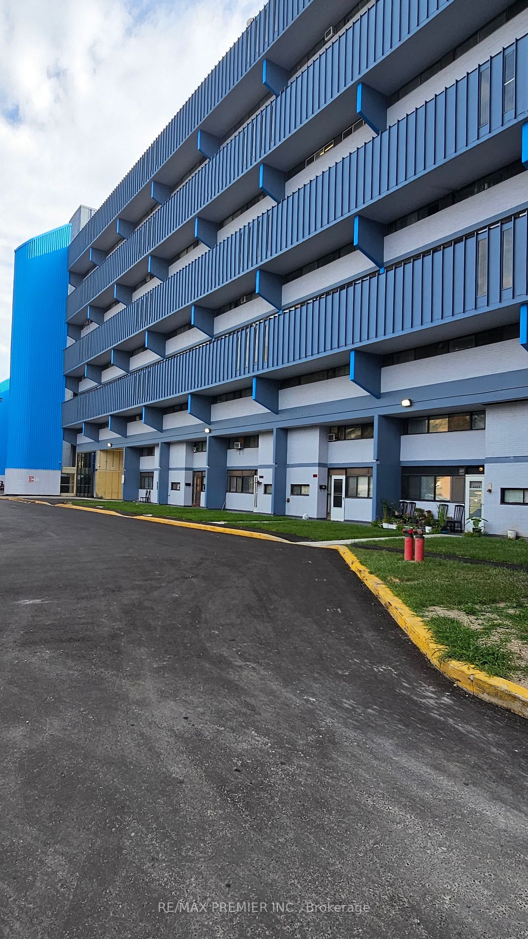 Listing W6760292 - Large Photo # 1