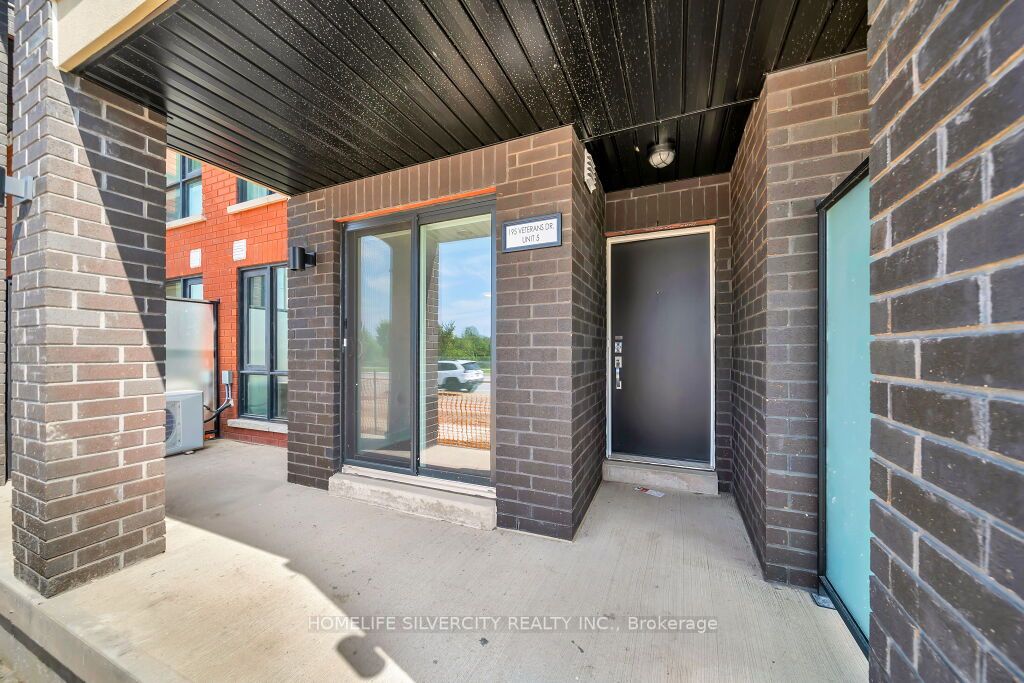 195 Veterans Dr, #5