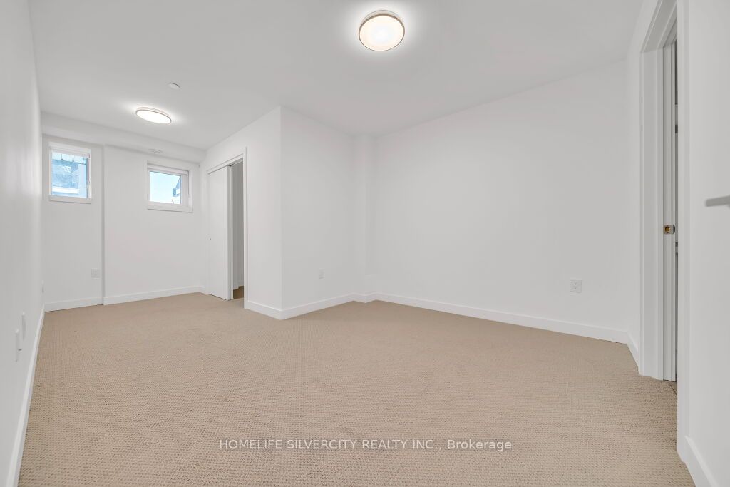 195 Veterans Dr, #5