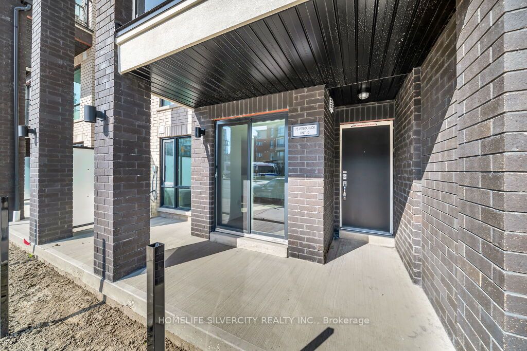 195 Veterans Dr, #5