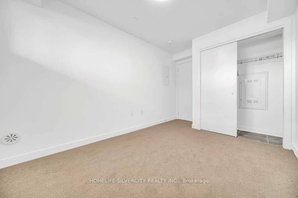195 Veterans Dr, #5