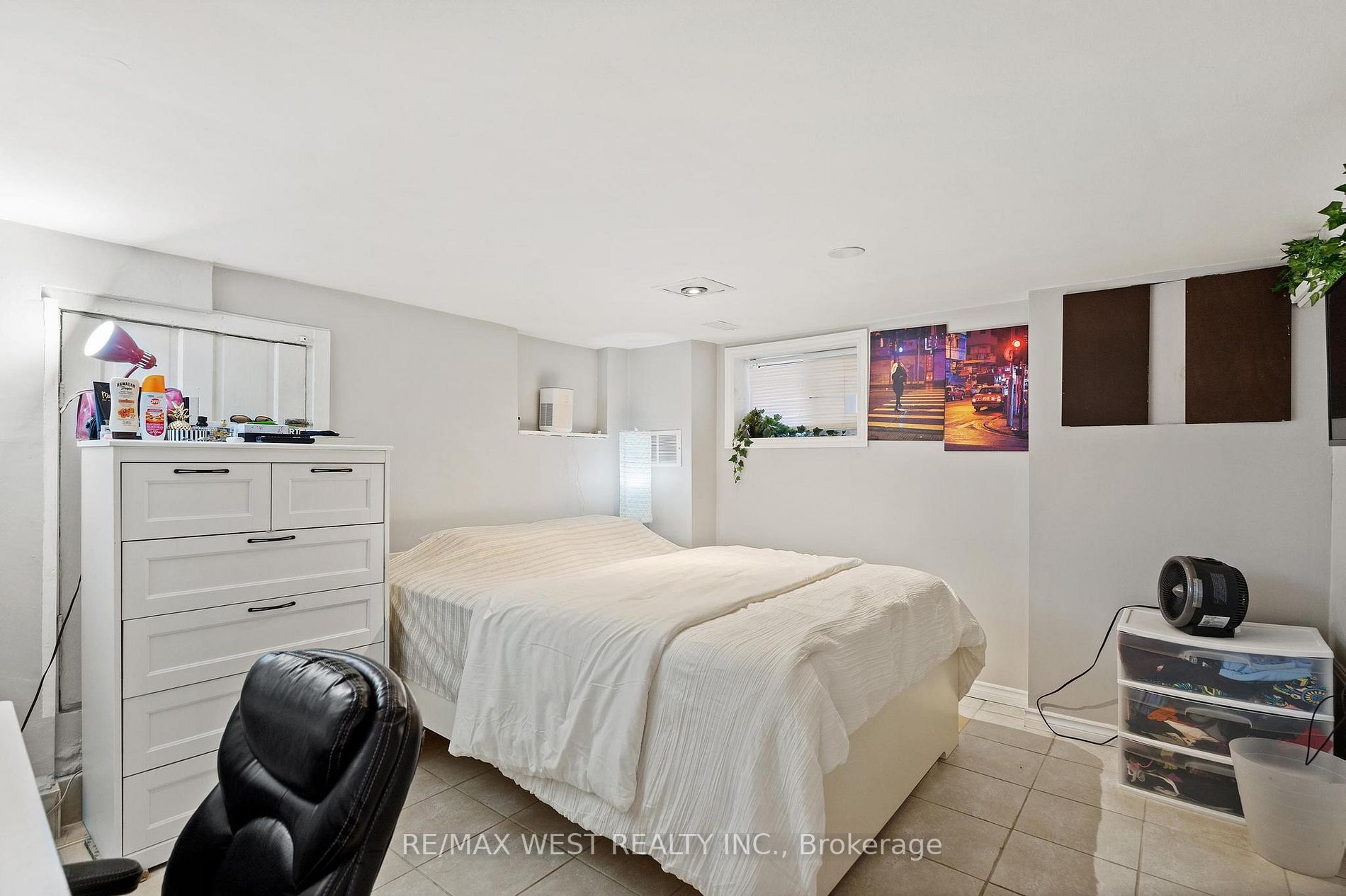 94 Rowntree Ave