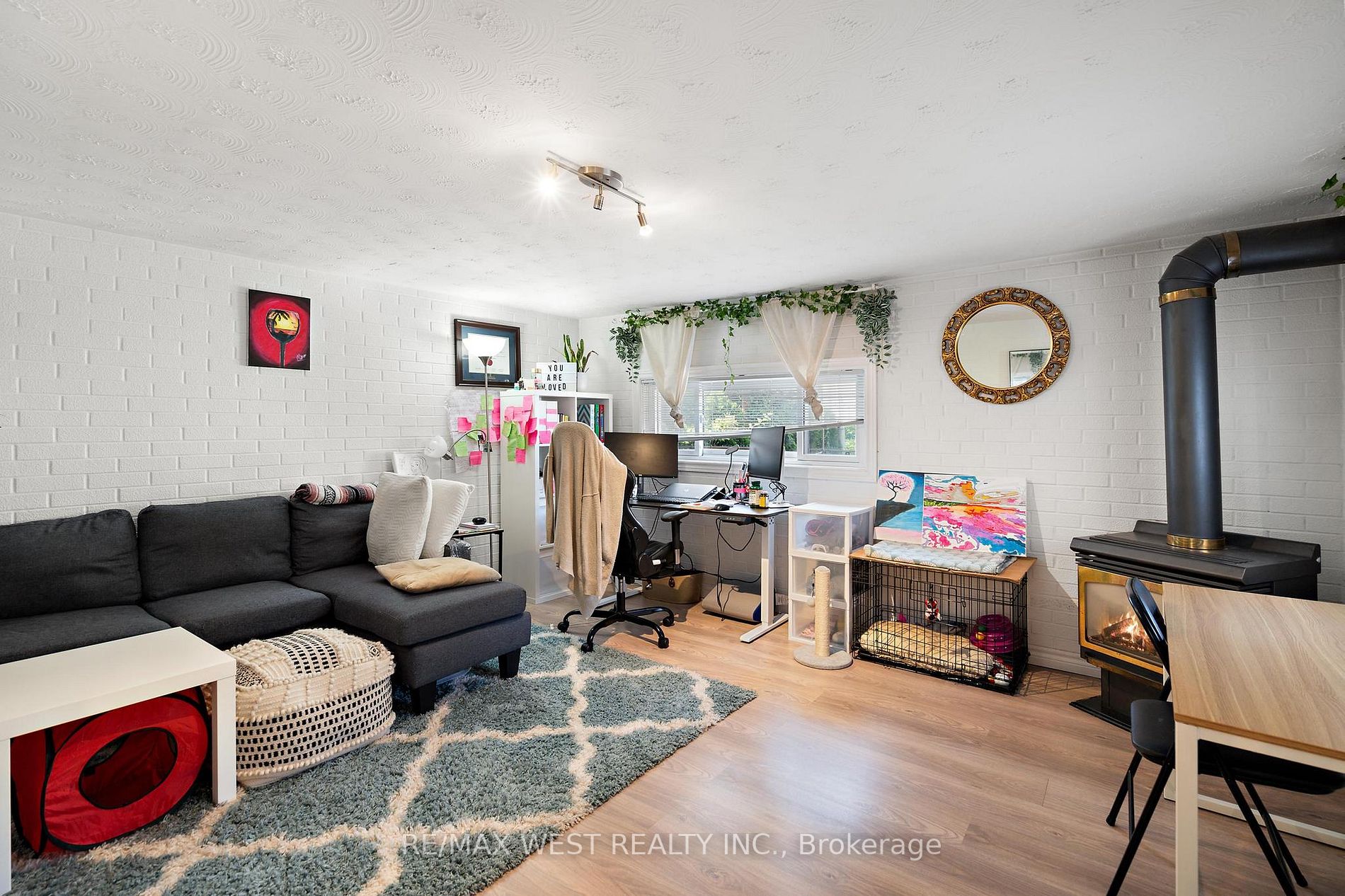 94 Rowntree Ave