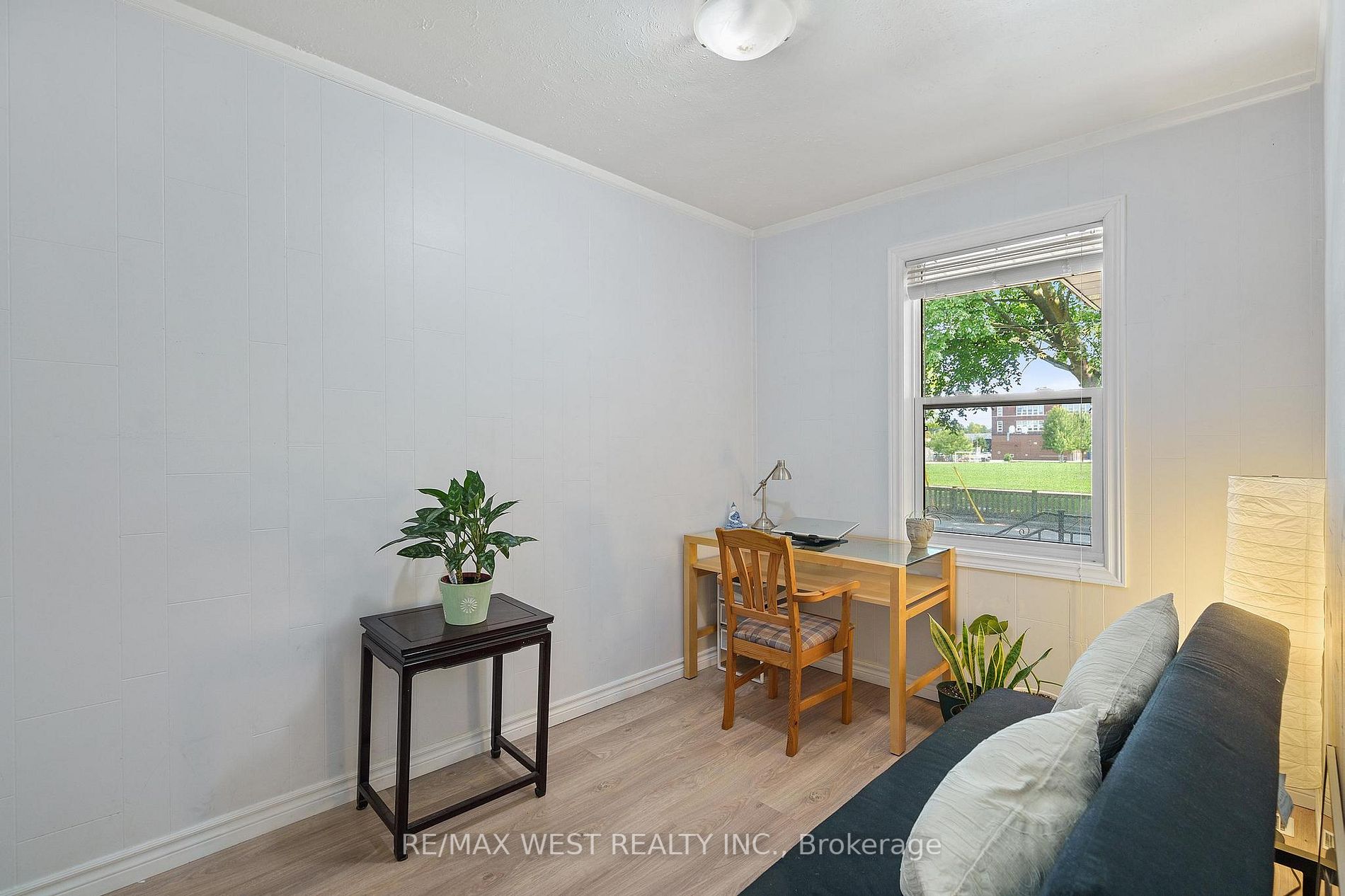 94 Rowntree Ave