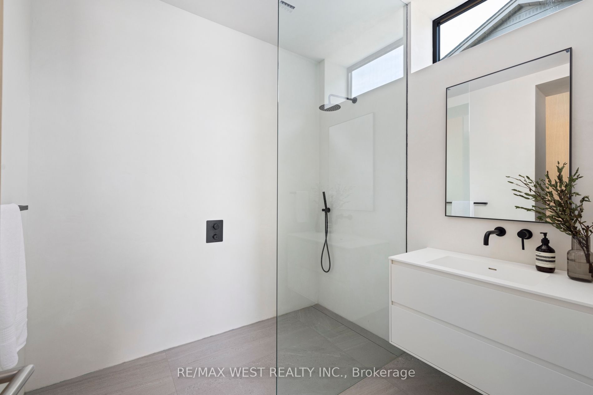 38 Ravensbourne Cres