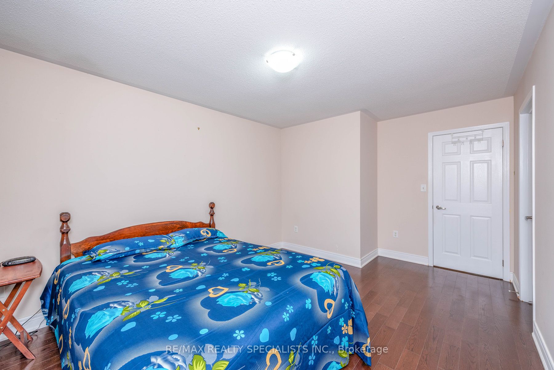 42 Lesabre Cres