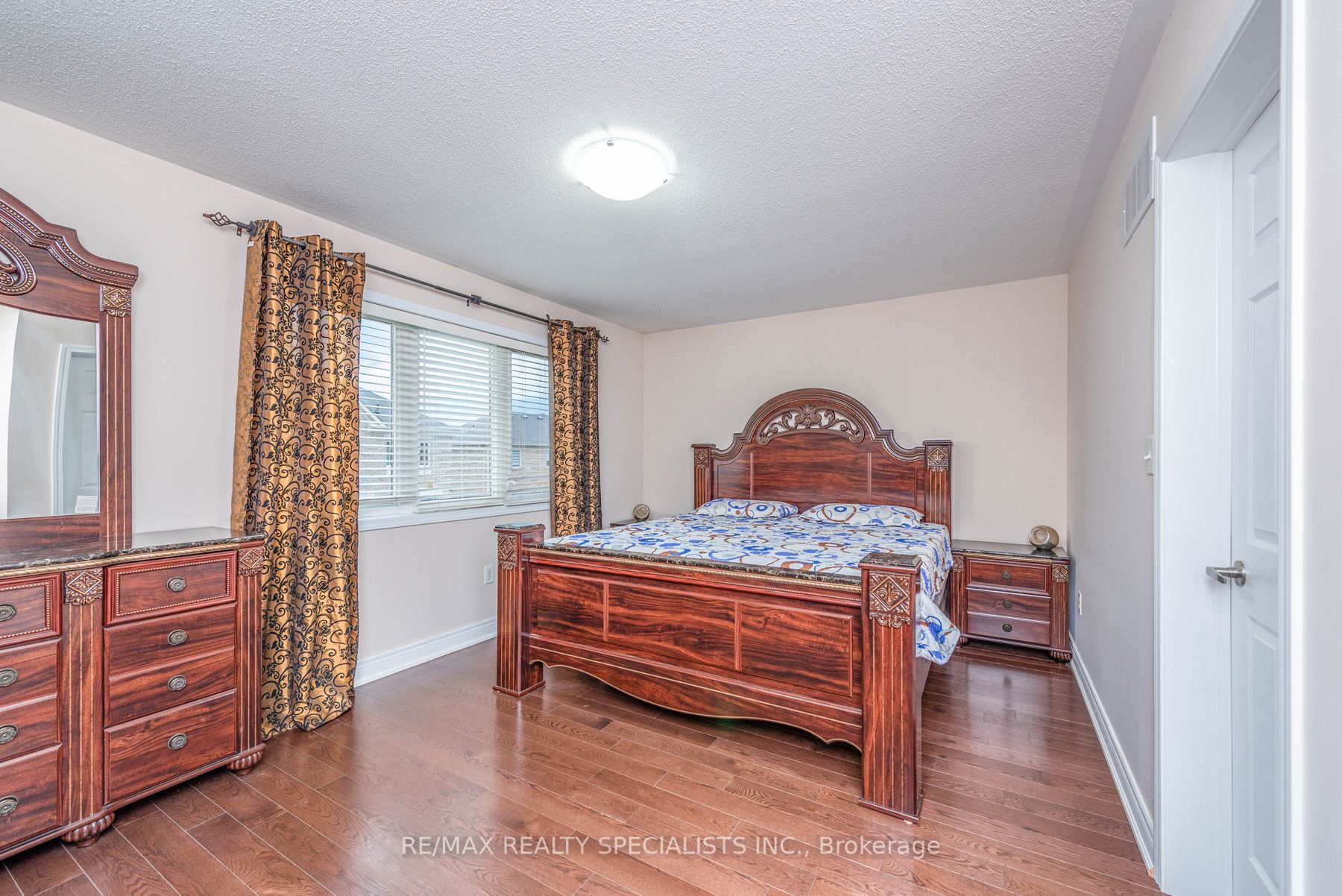 42 Lesabre Cres