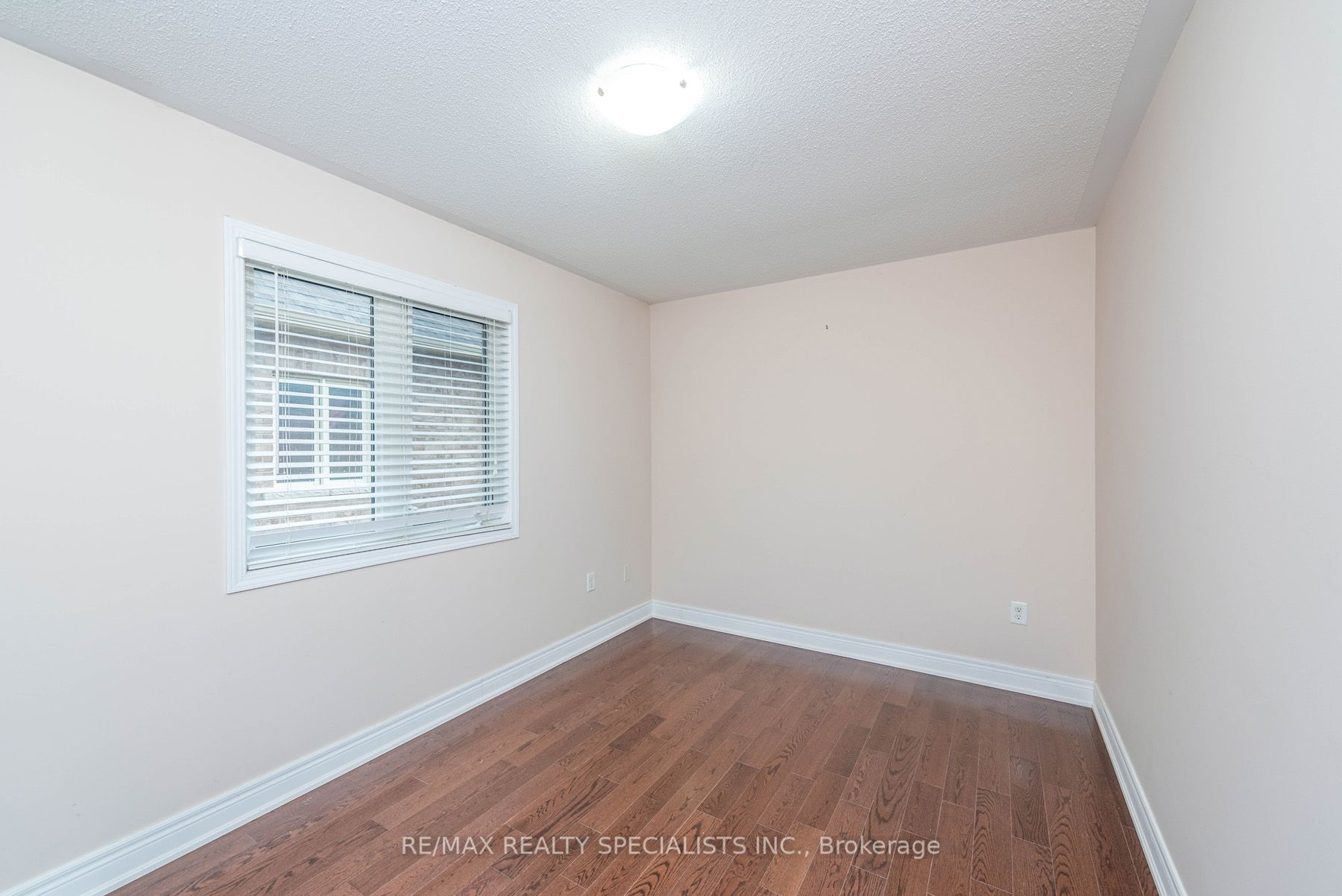 42 Lesabre Cres