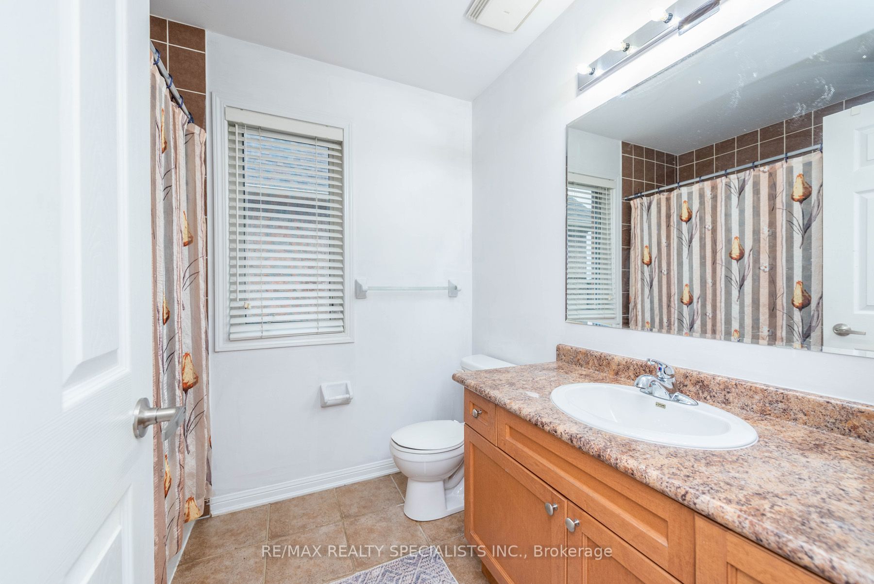 42 Lesabre Cres