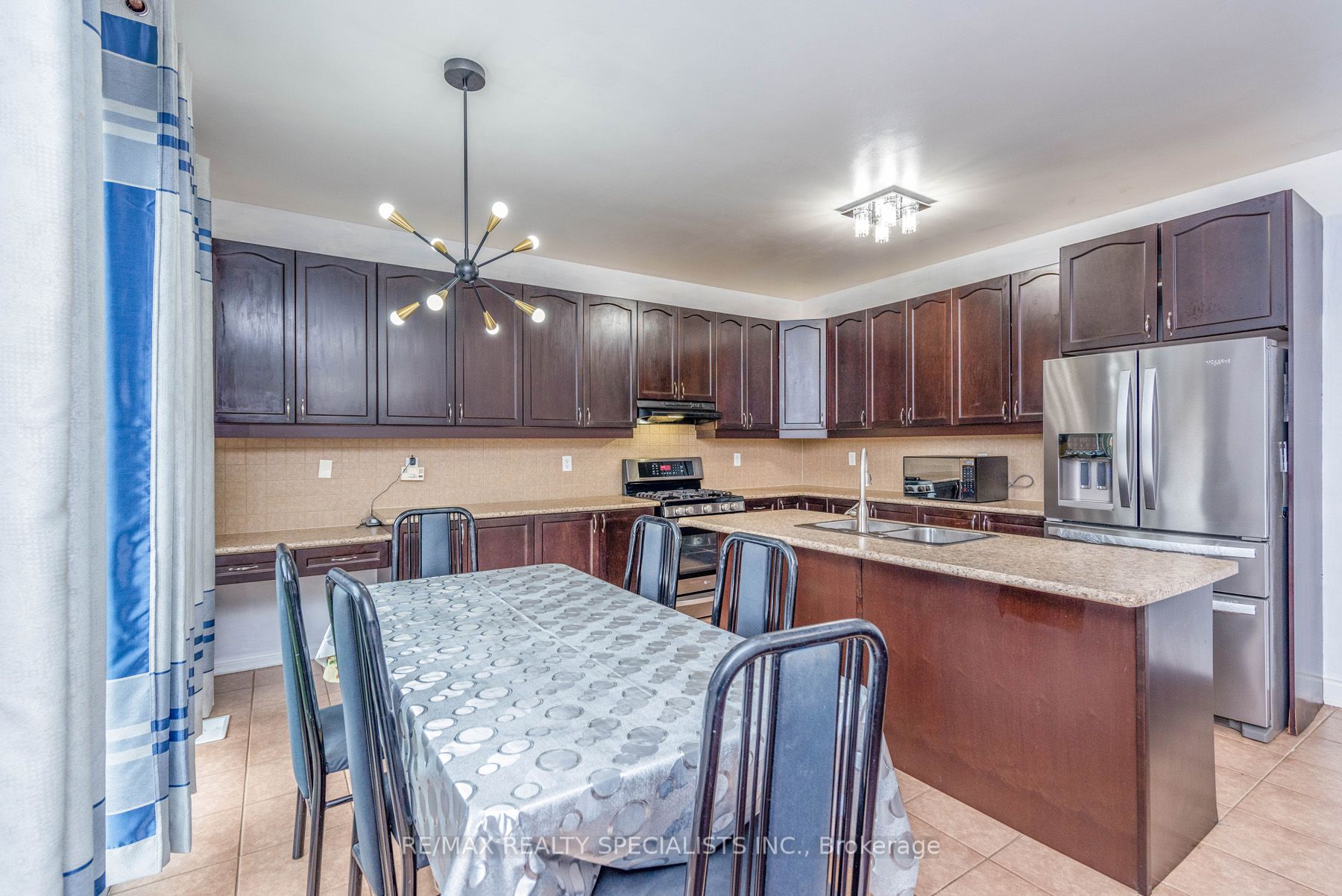 42 Lesabre Cres