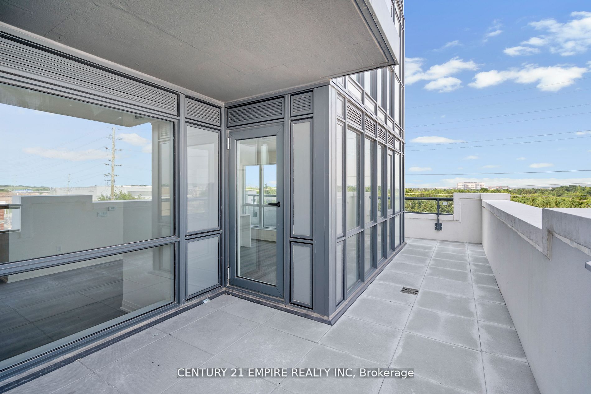 509 Dundas Street, #306