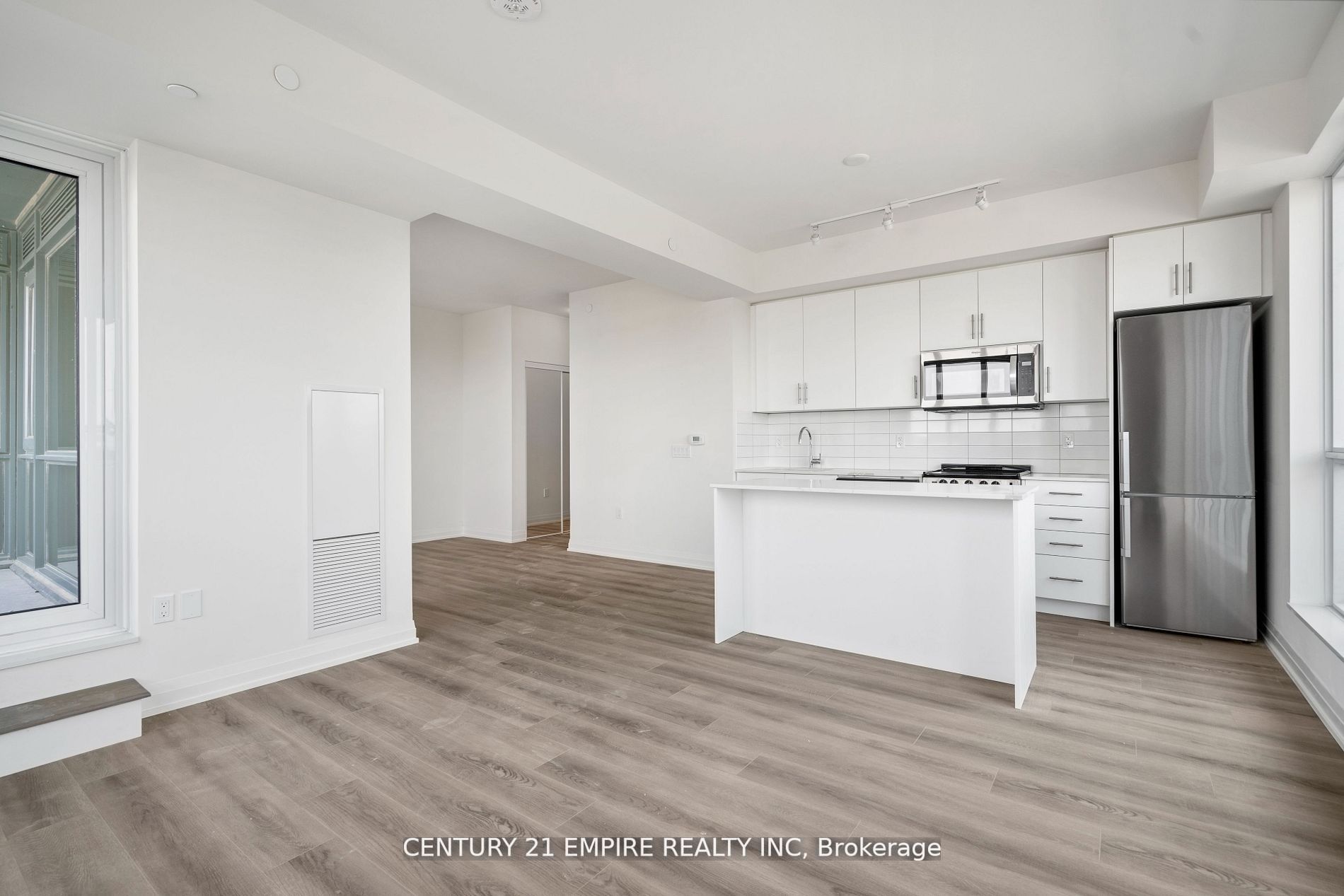509 Dundas Street, #306