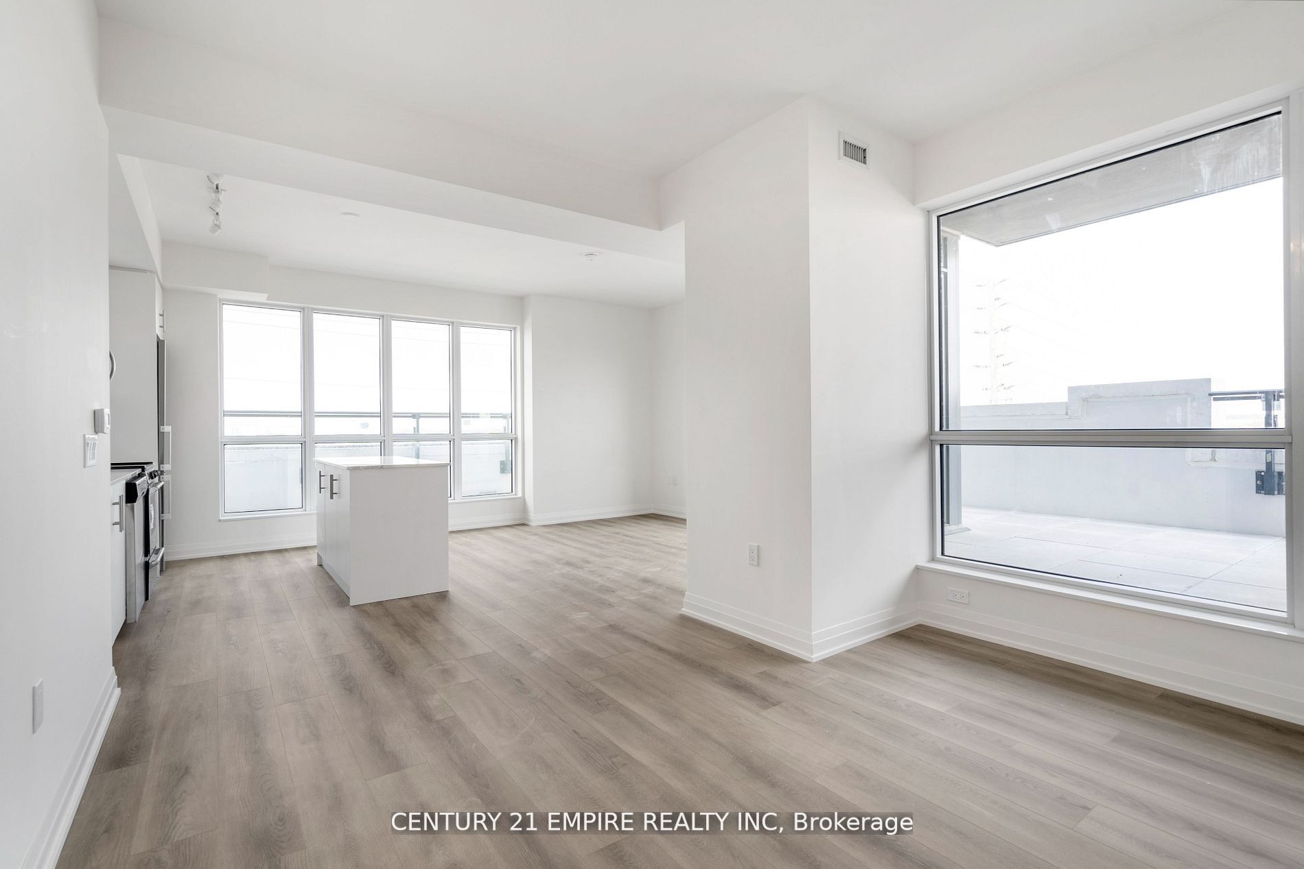 509 Dundas Street, #306