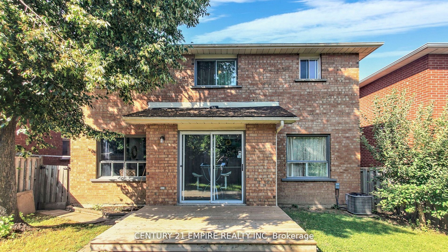 20 Sunforest Dr