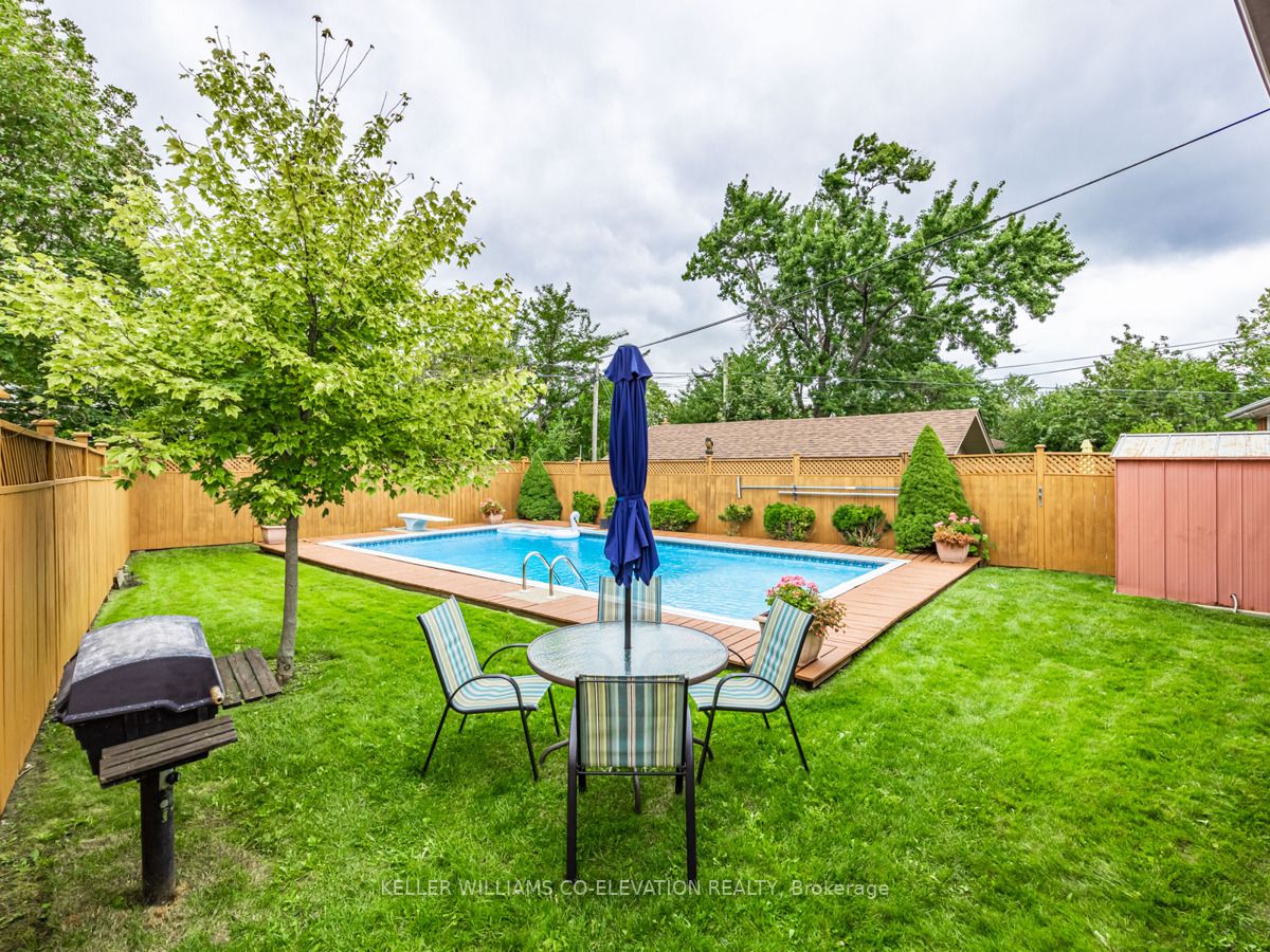 17 Fondy Crt