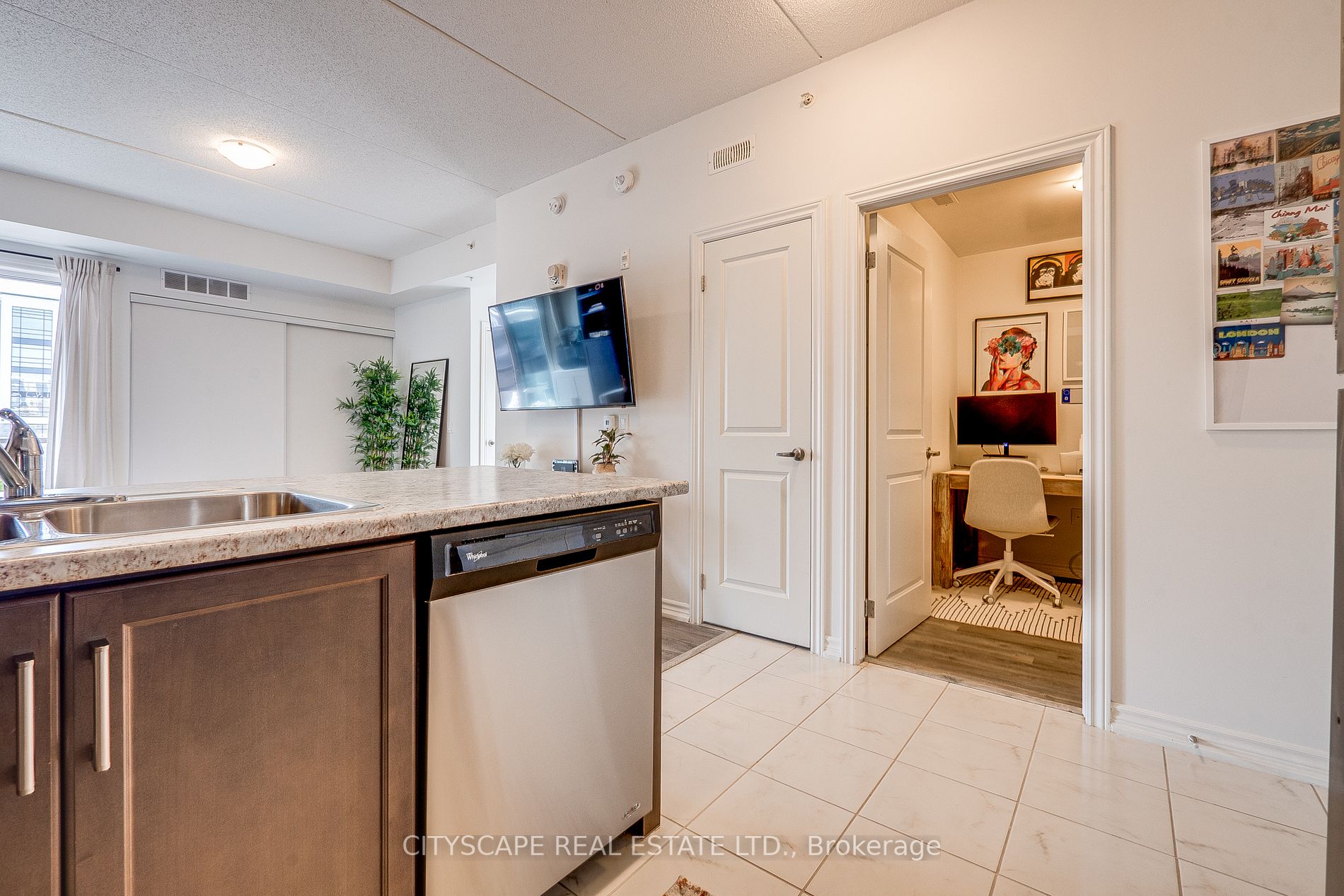 640 Sauve Street, #204