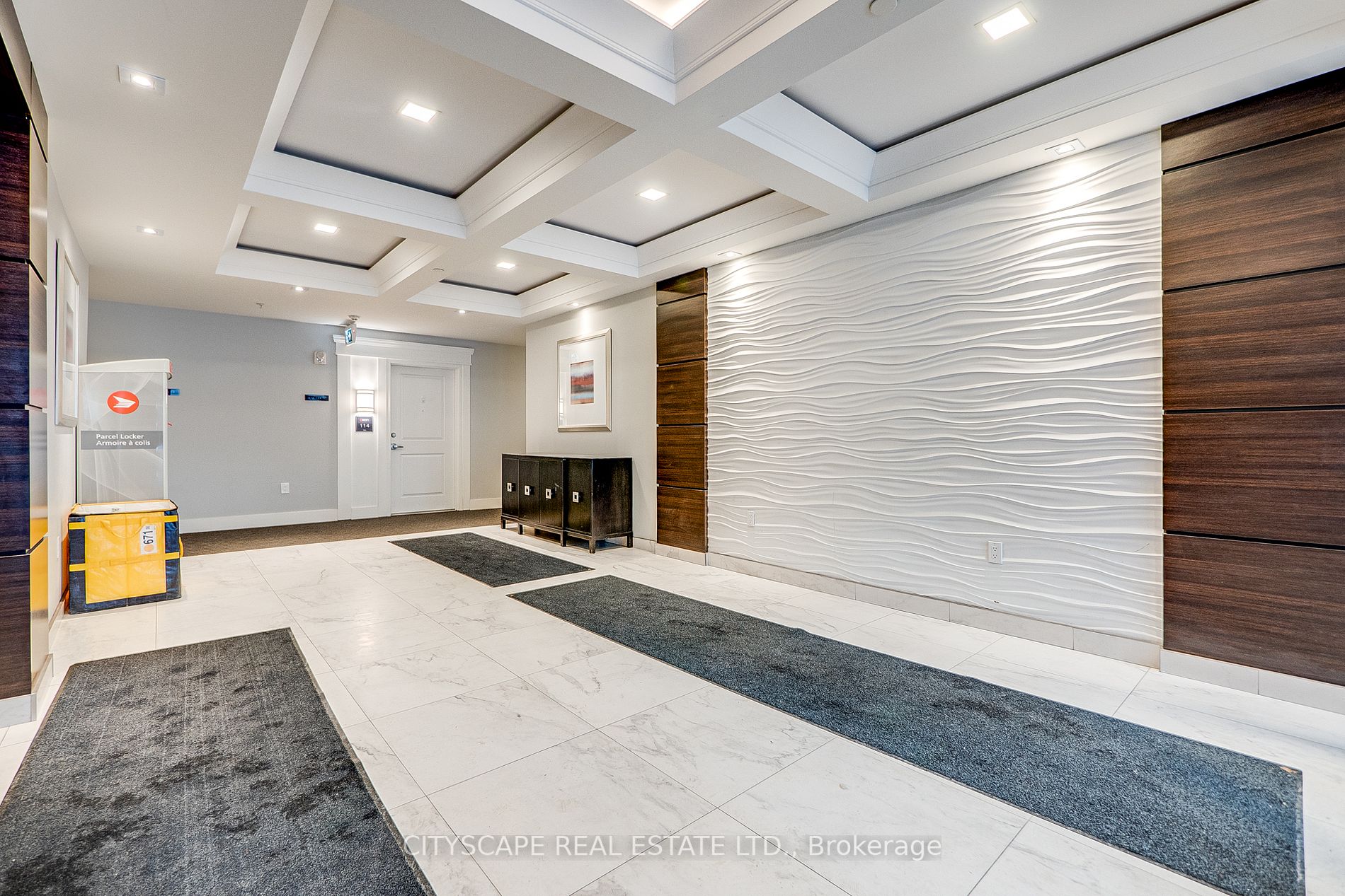 640 Sauve Street, #204