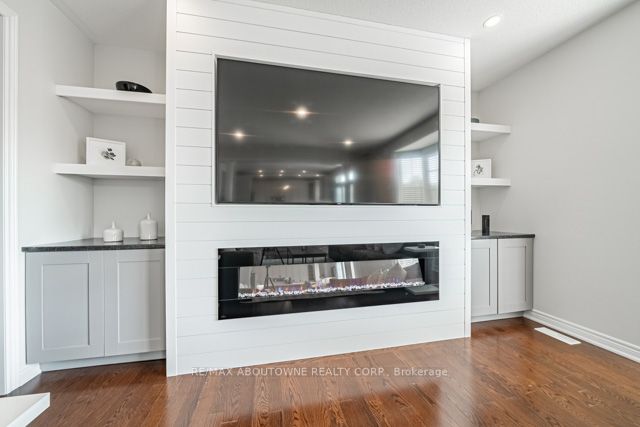 3102 Jenn Ave