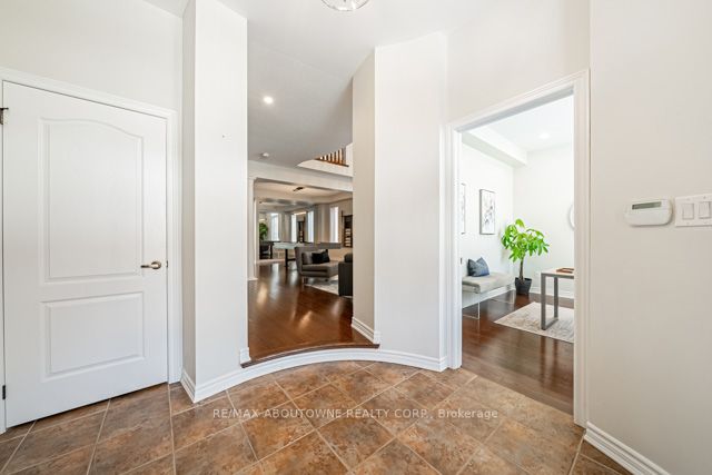 3102 Jenn Ave