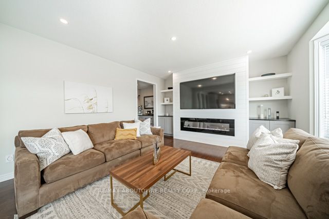 3102 Jenn Ave