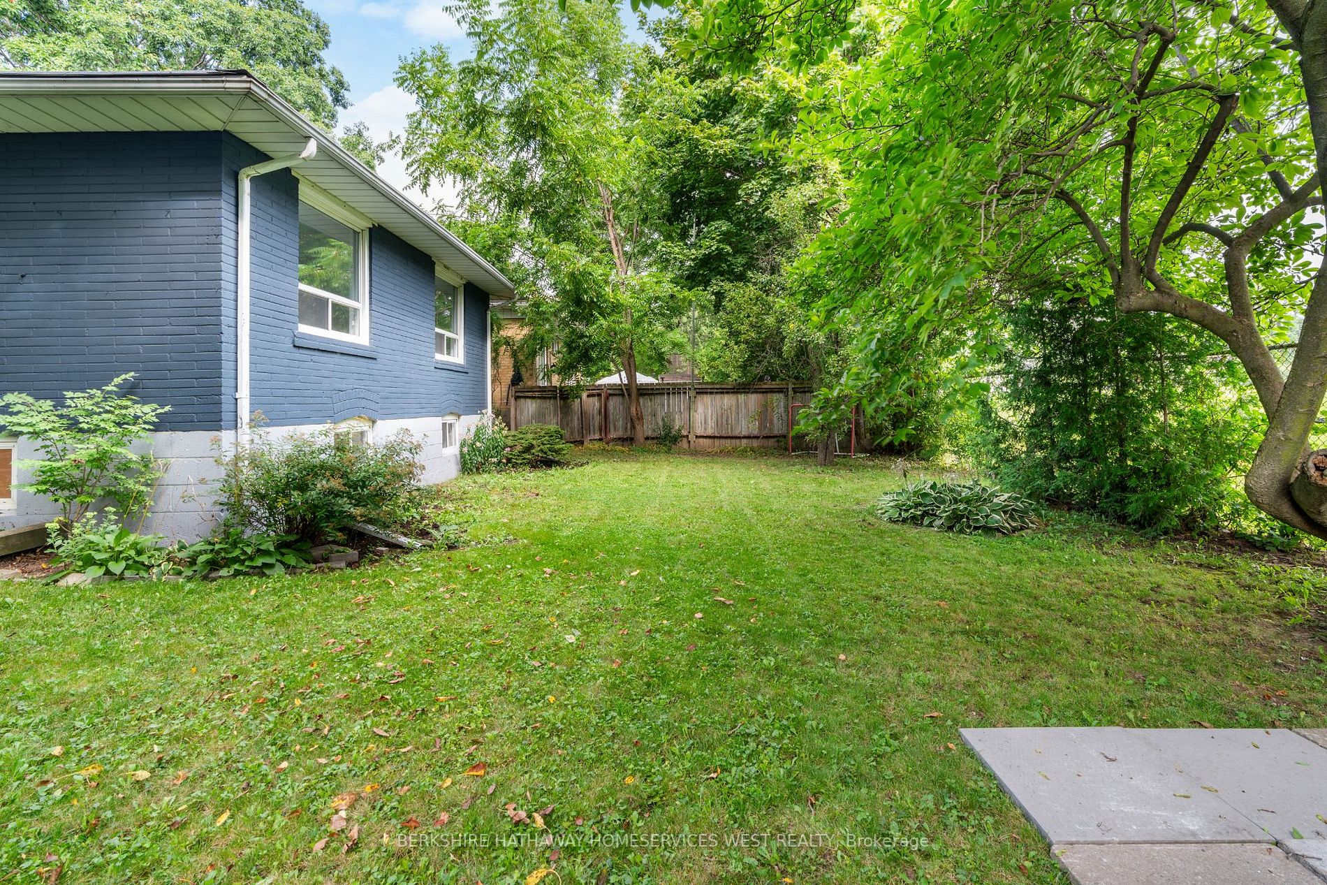 90 Great Oak Dr
