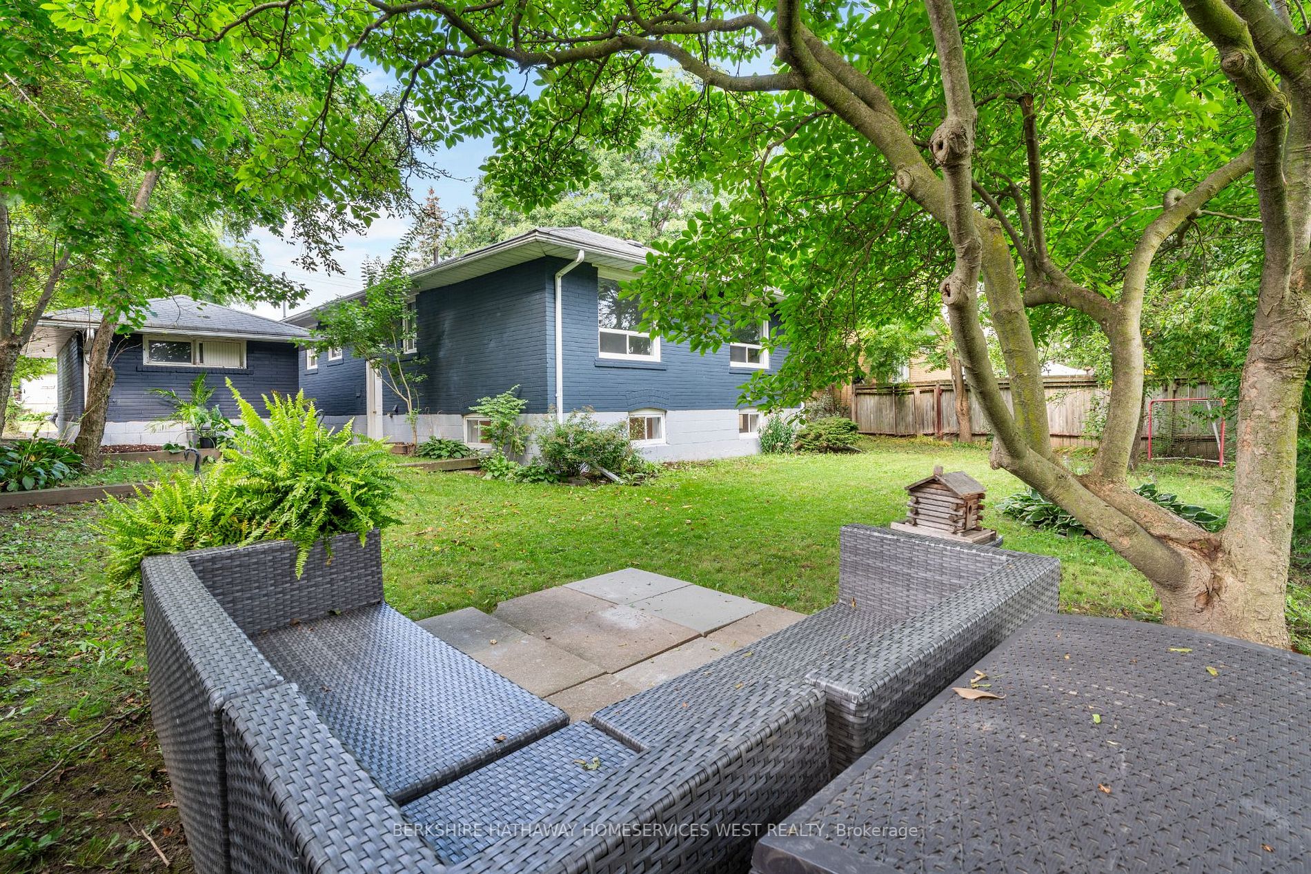 90 Great Oak Dr