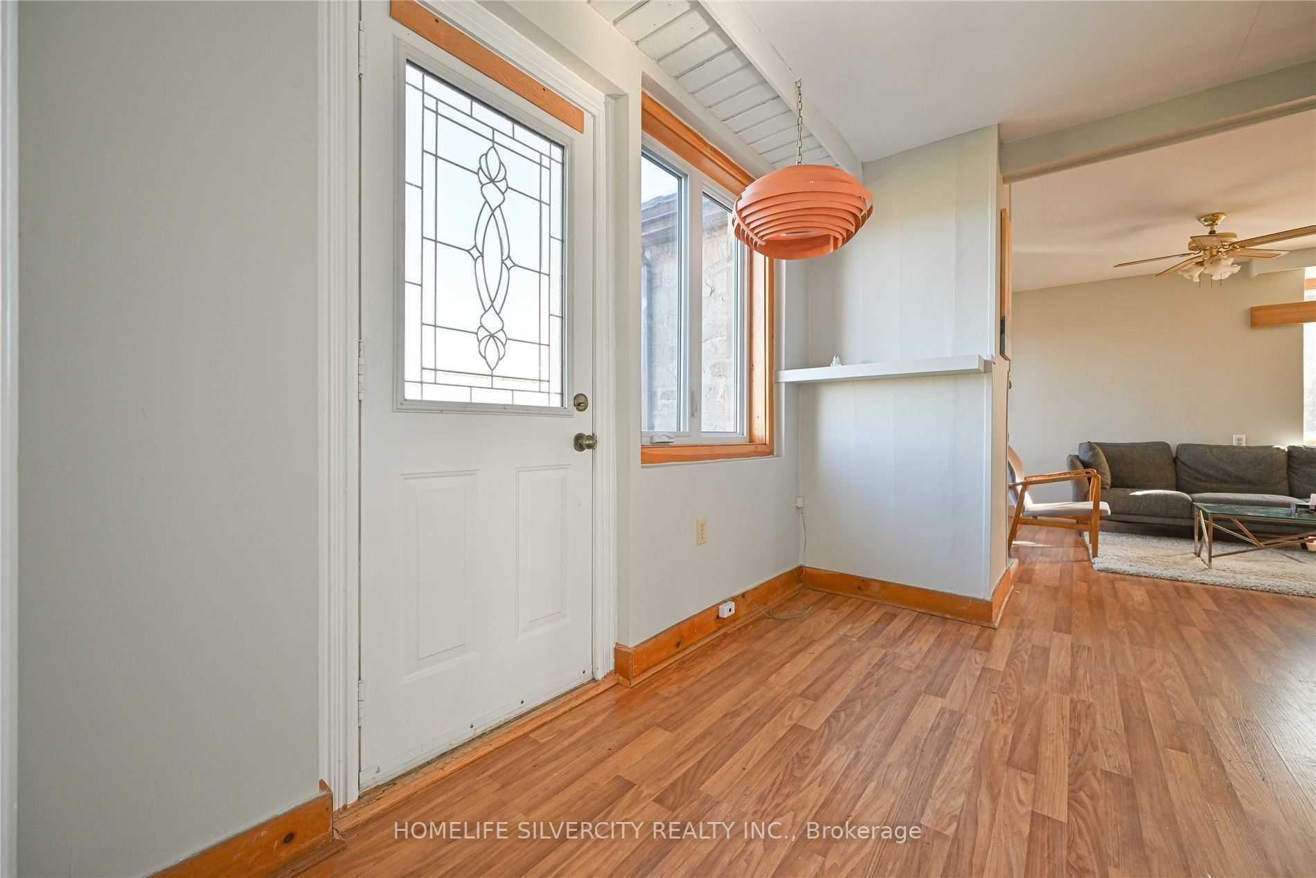 244 Main Street S