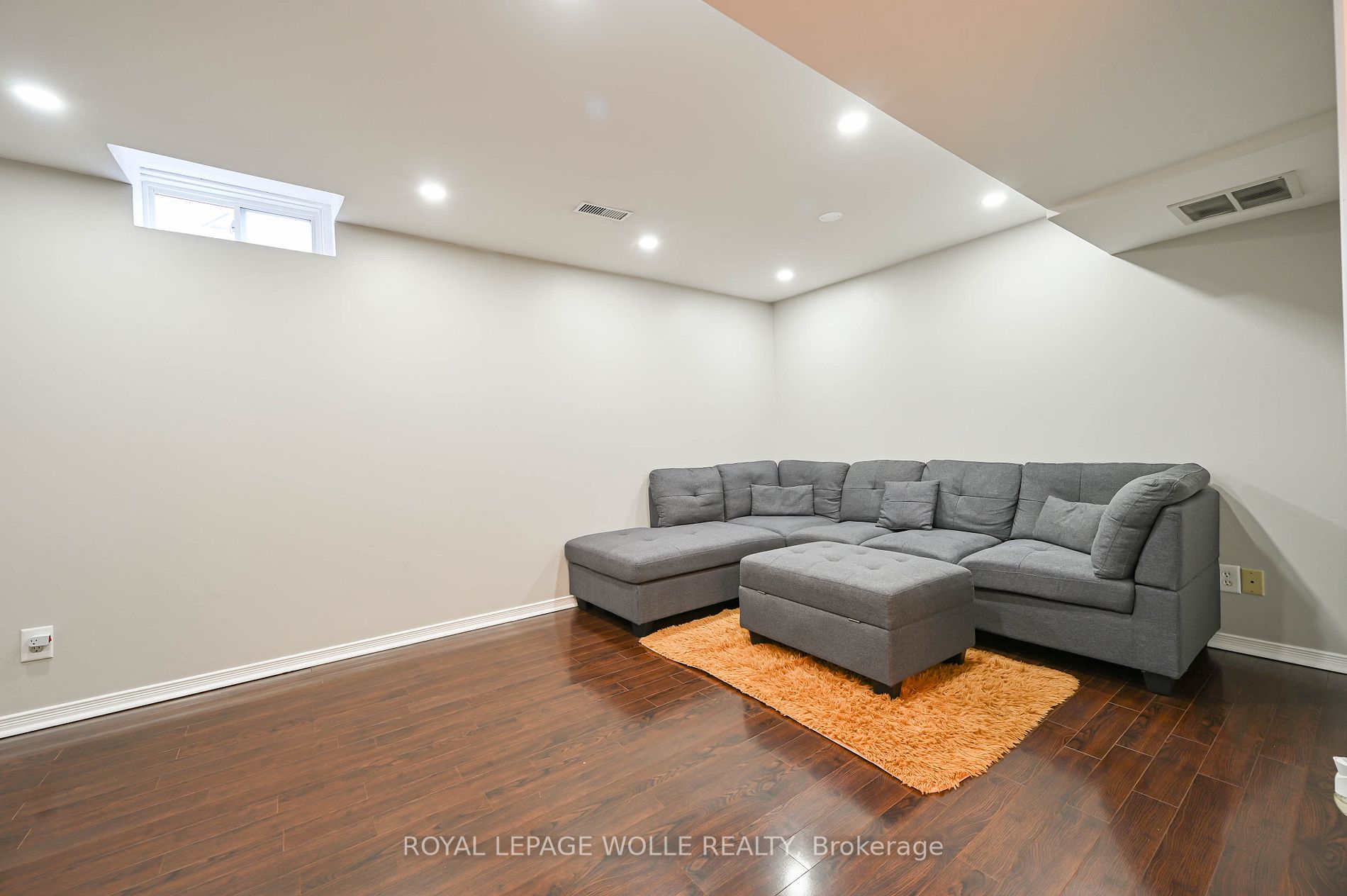 19 Secord Cres