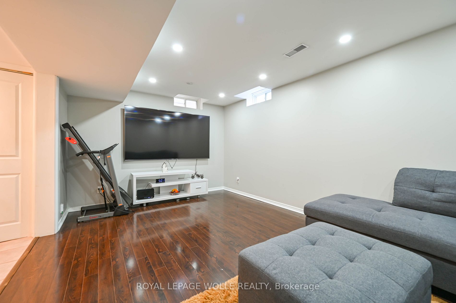19 Secord Cres
