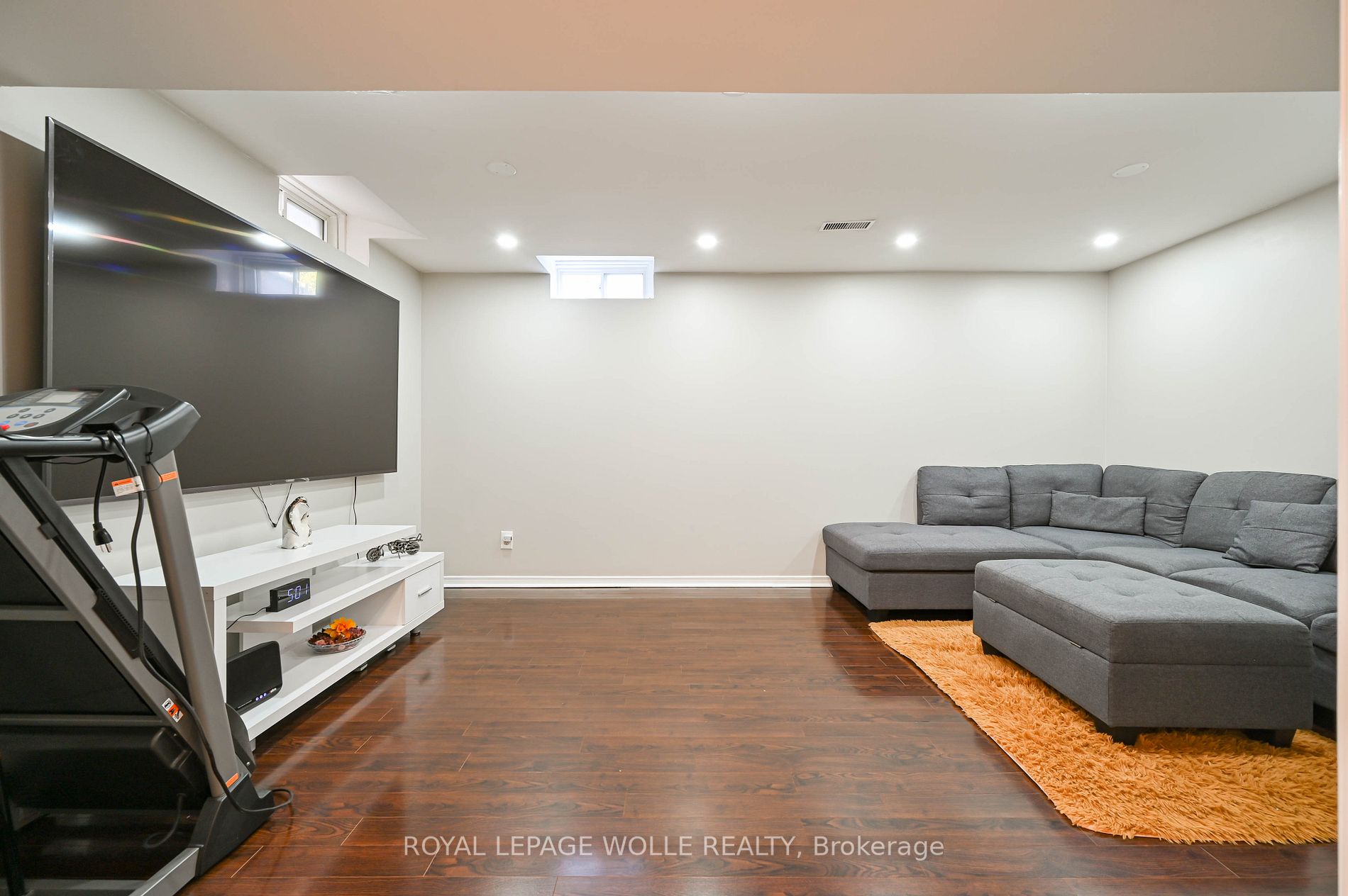 19 Secord Cres