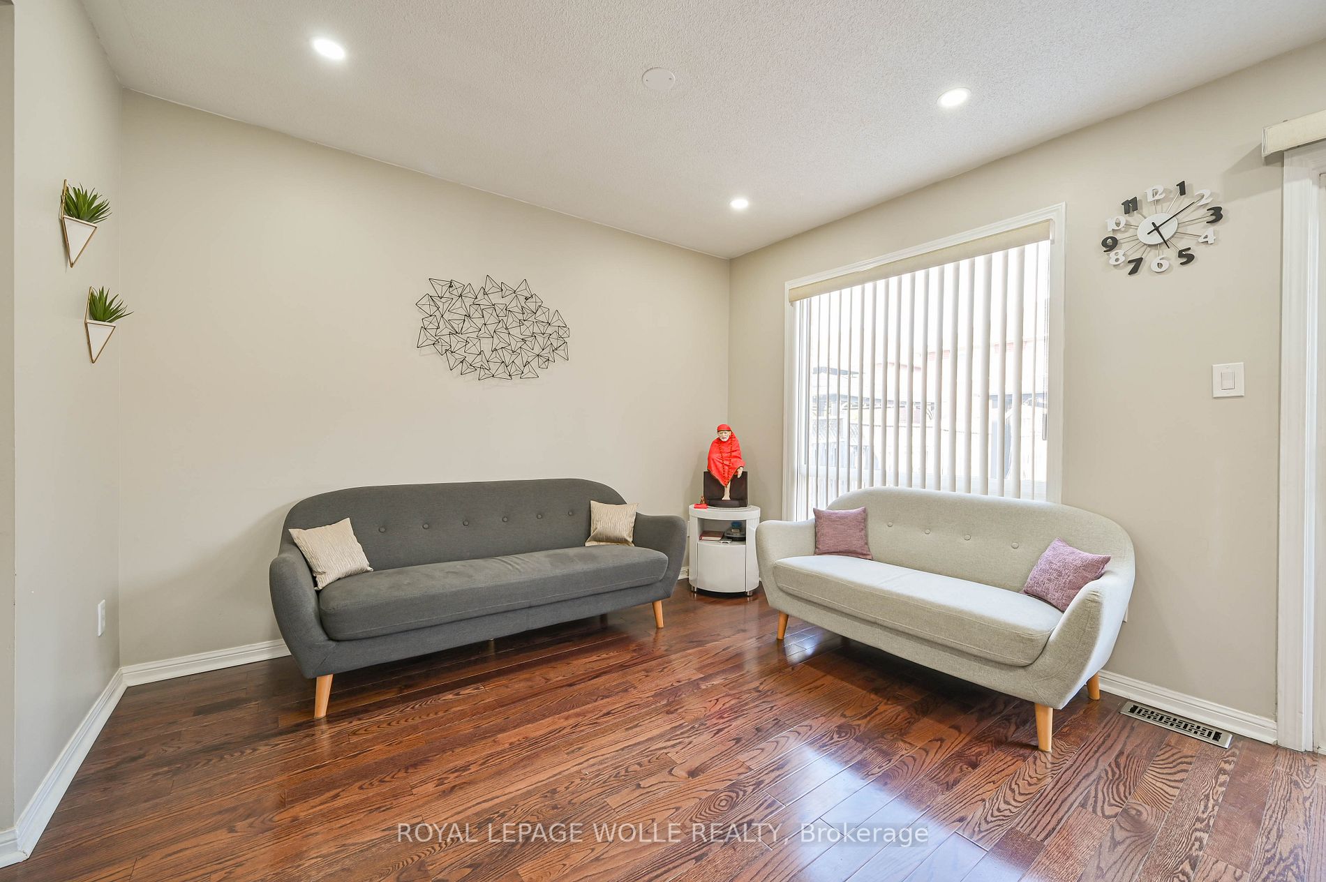 19 Secord Cres