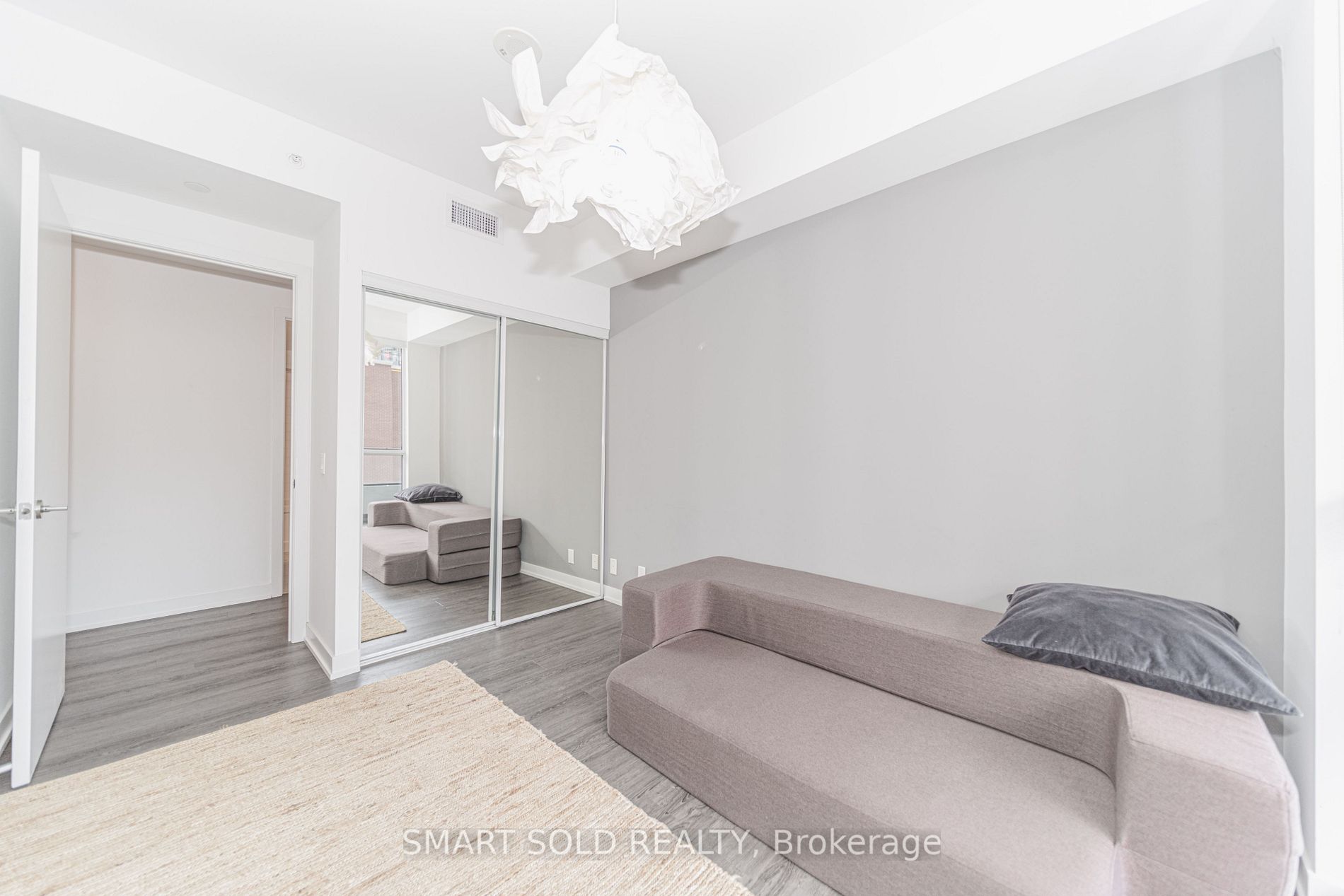 10 Park Lawn Rd, #427