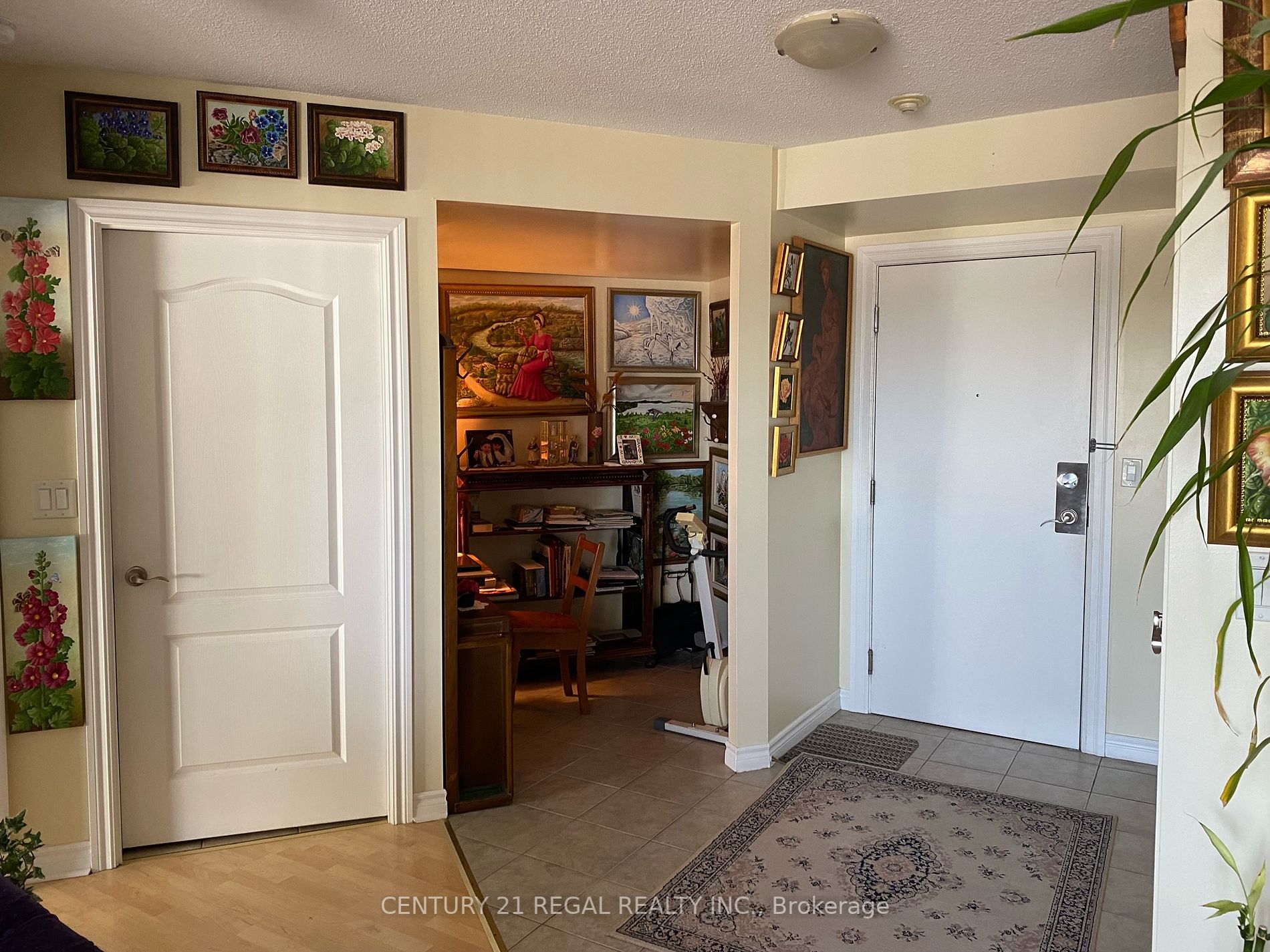 2088 Lawrence Ave W, #1001