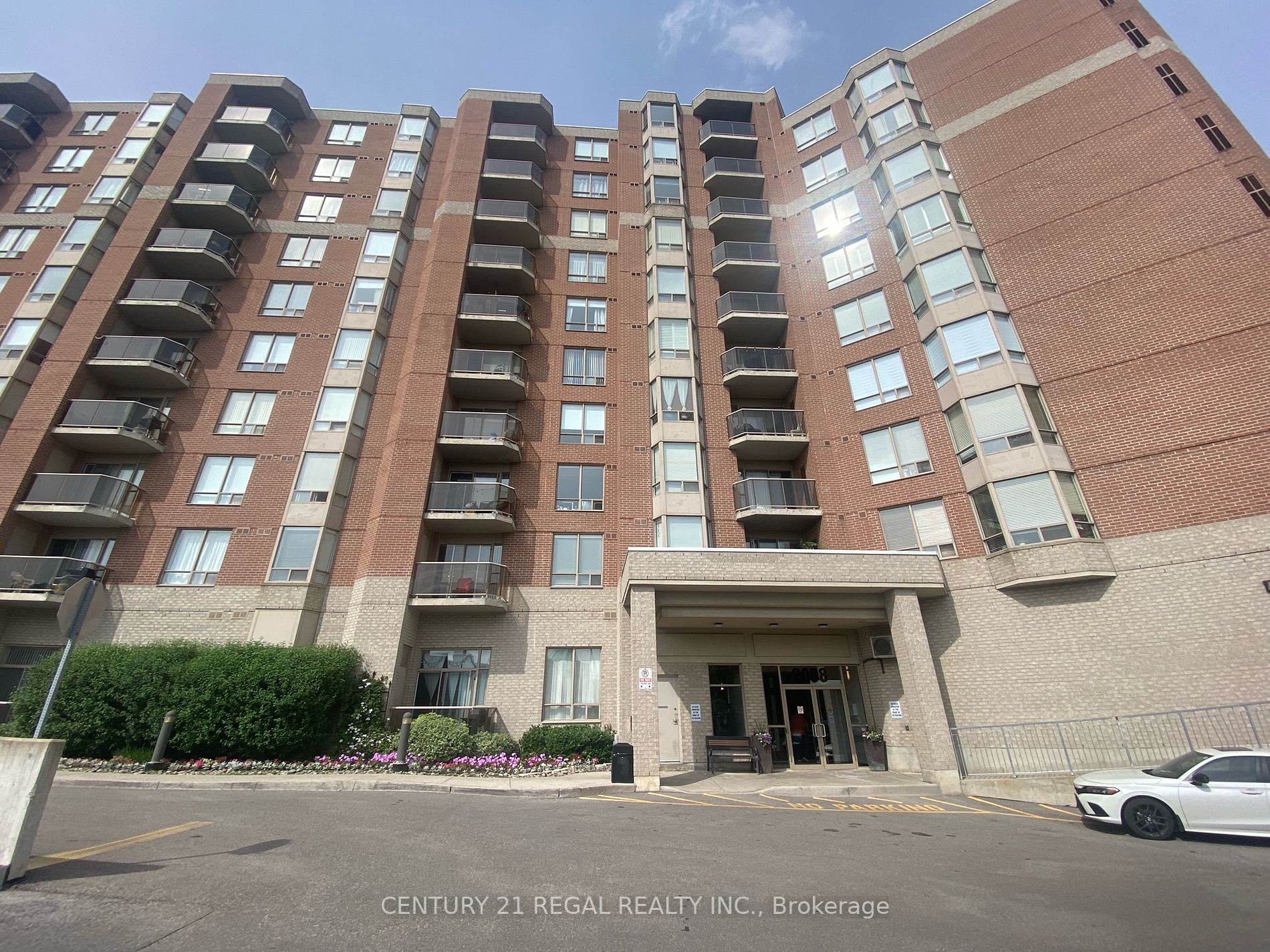 2088 Lawrence Ave W, #1001