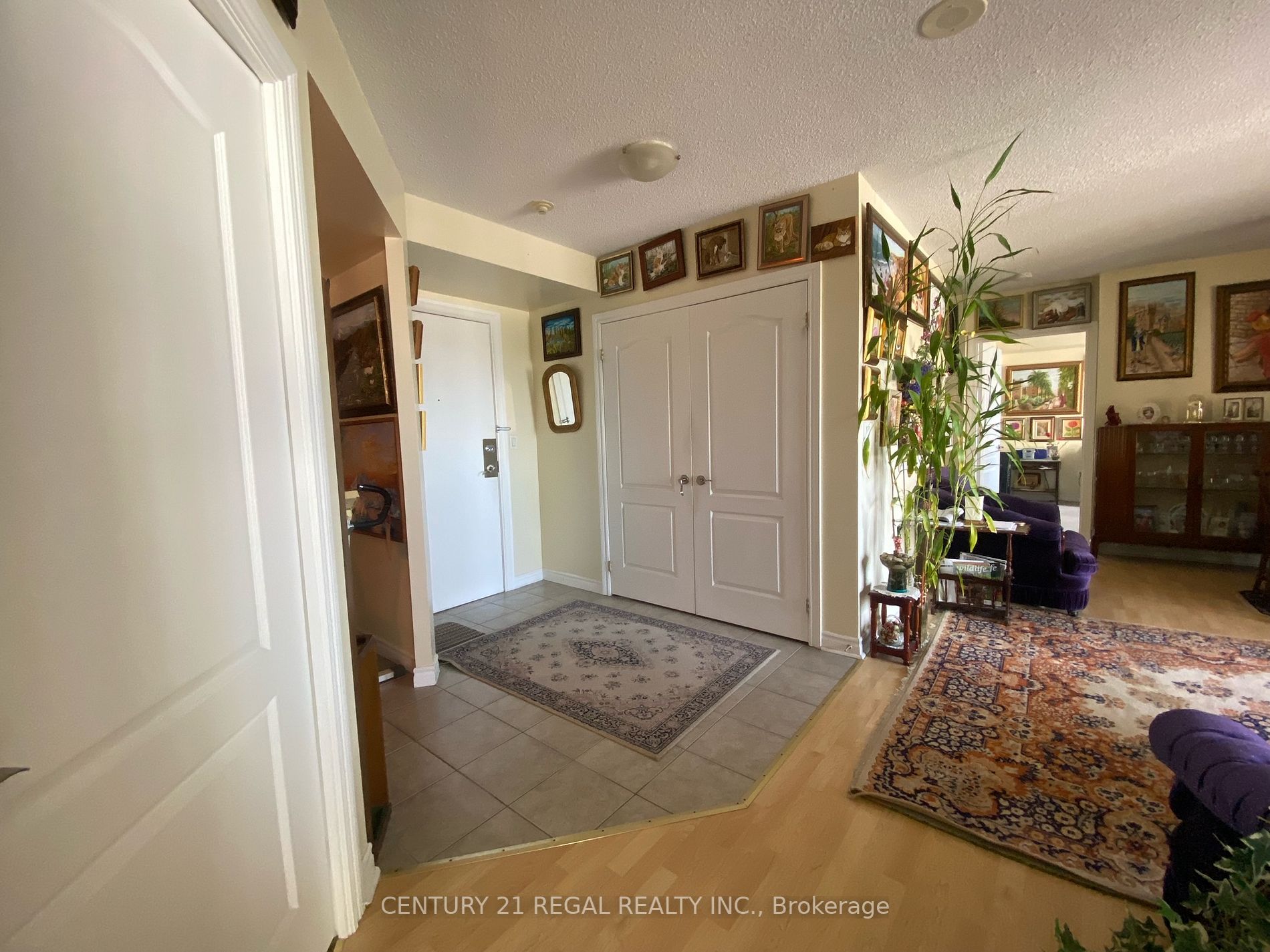 2088 Lawrence Ave W, #1001