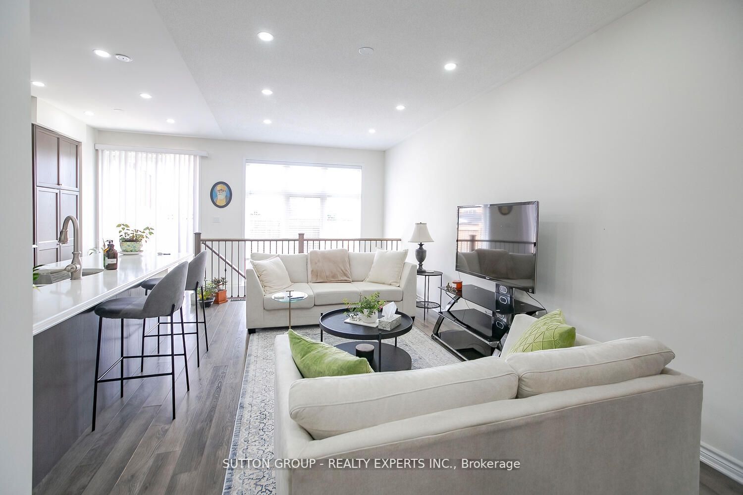 83 Maple Cider St