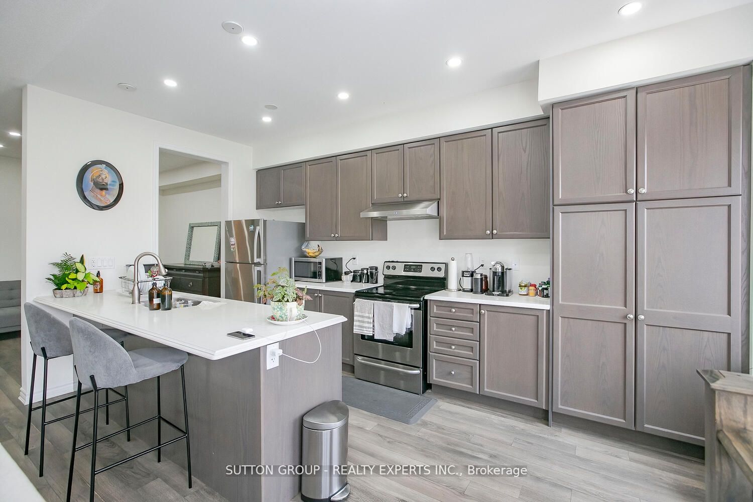 83 Maple Cider St