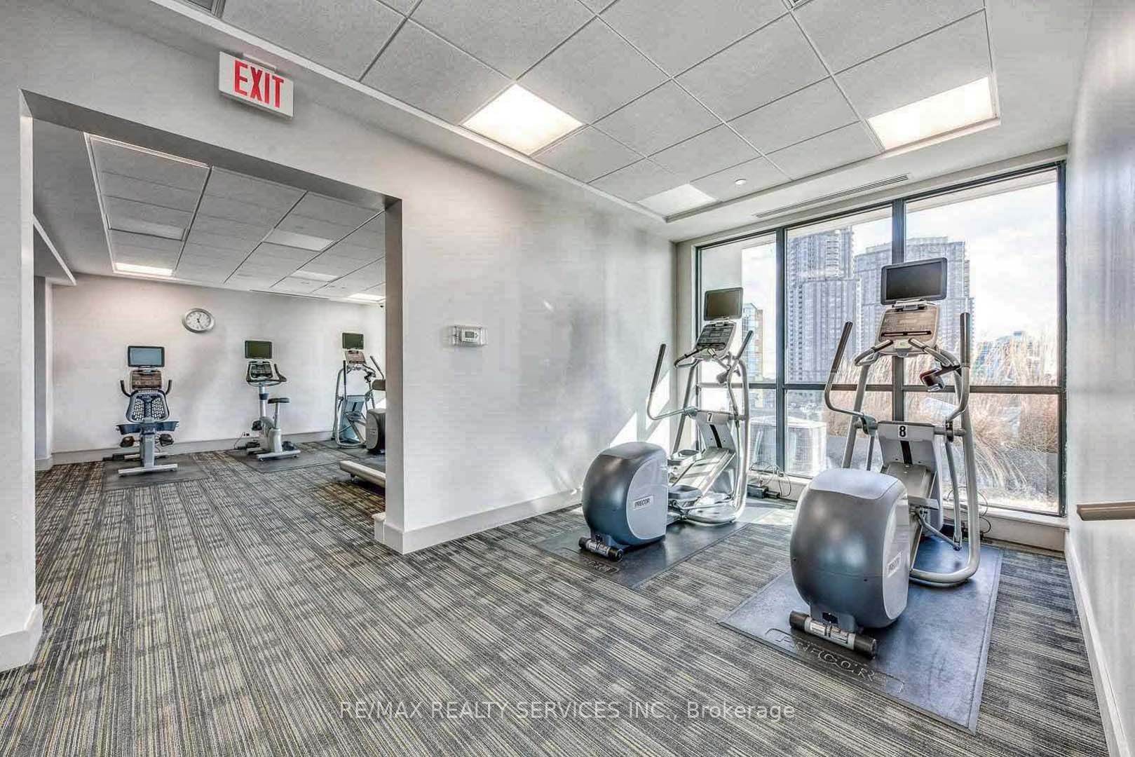 55 Eglinton Avenue W #904