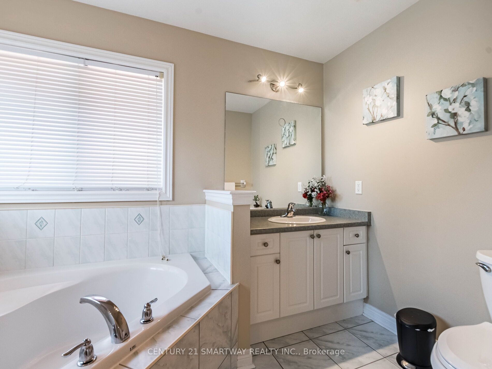 32 Ocean Ridge Dr